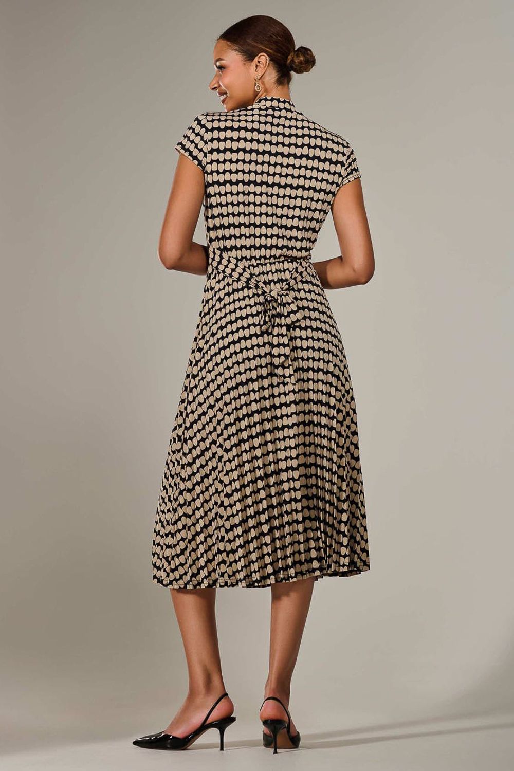 Jolie Moi Jersey Capped Sleeve Pleated Midi Dress