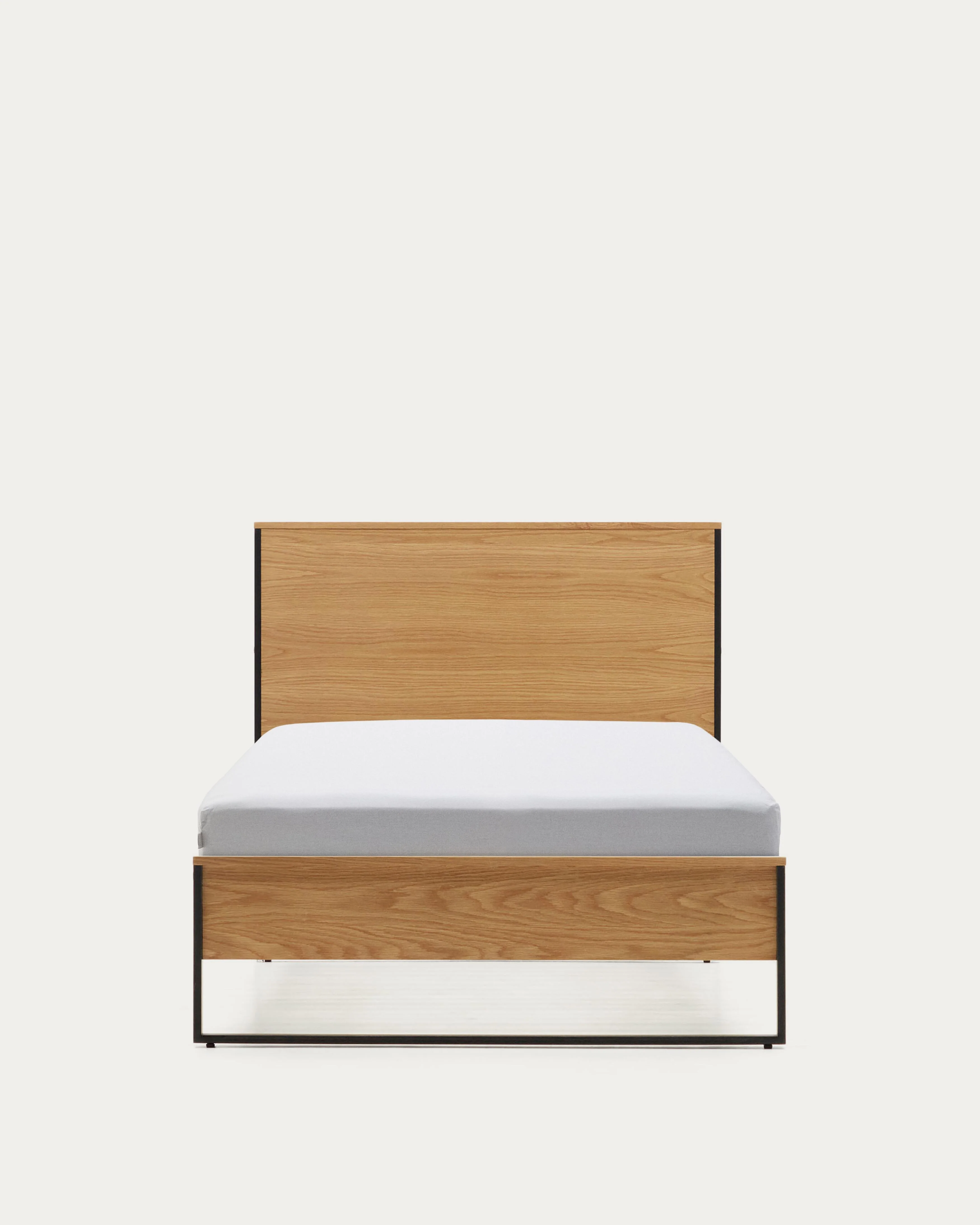 Taiana oak wood veneer bed with steel legs in a black finish, 90 x 190 cm