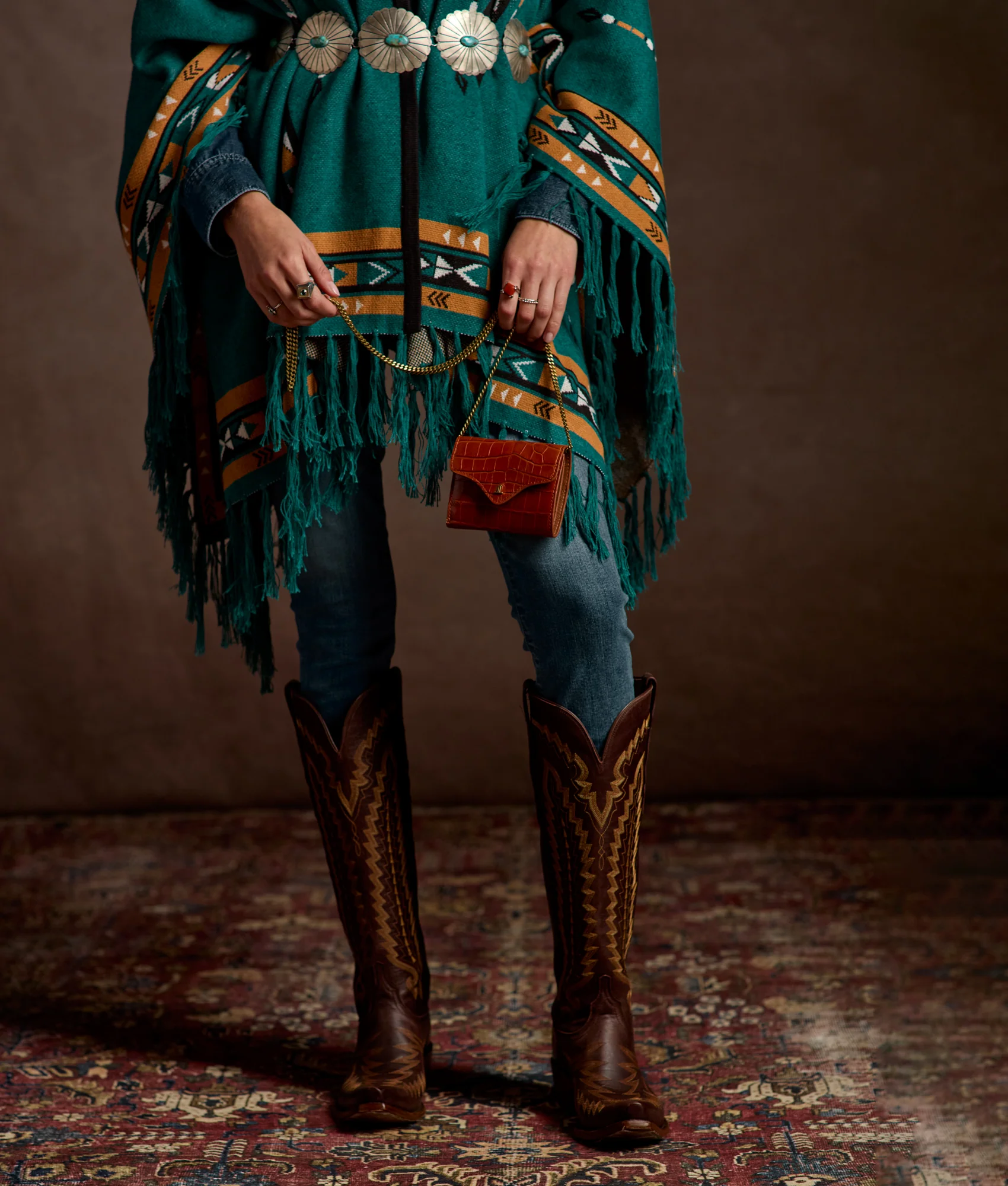 Short Exotic Wallet On A Chain - Yellow