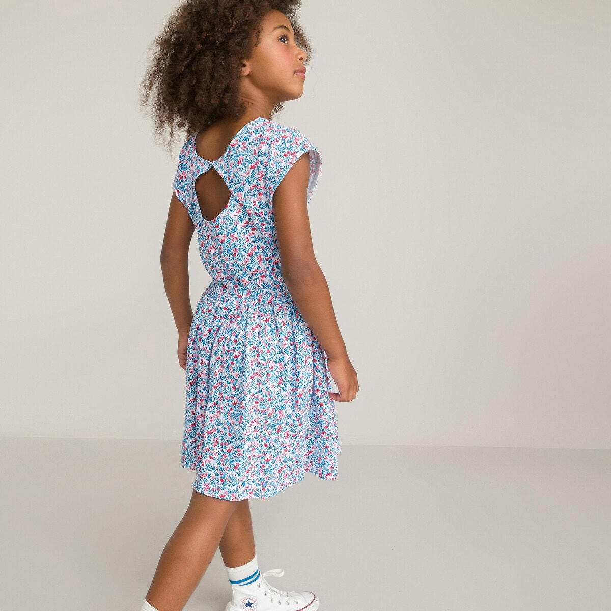 Robe manches courtes, motif fleurs