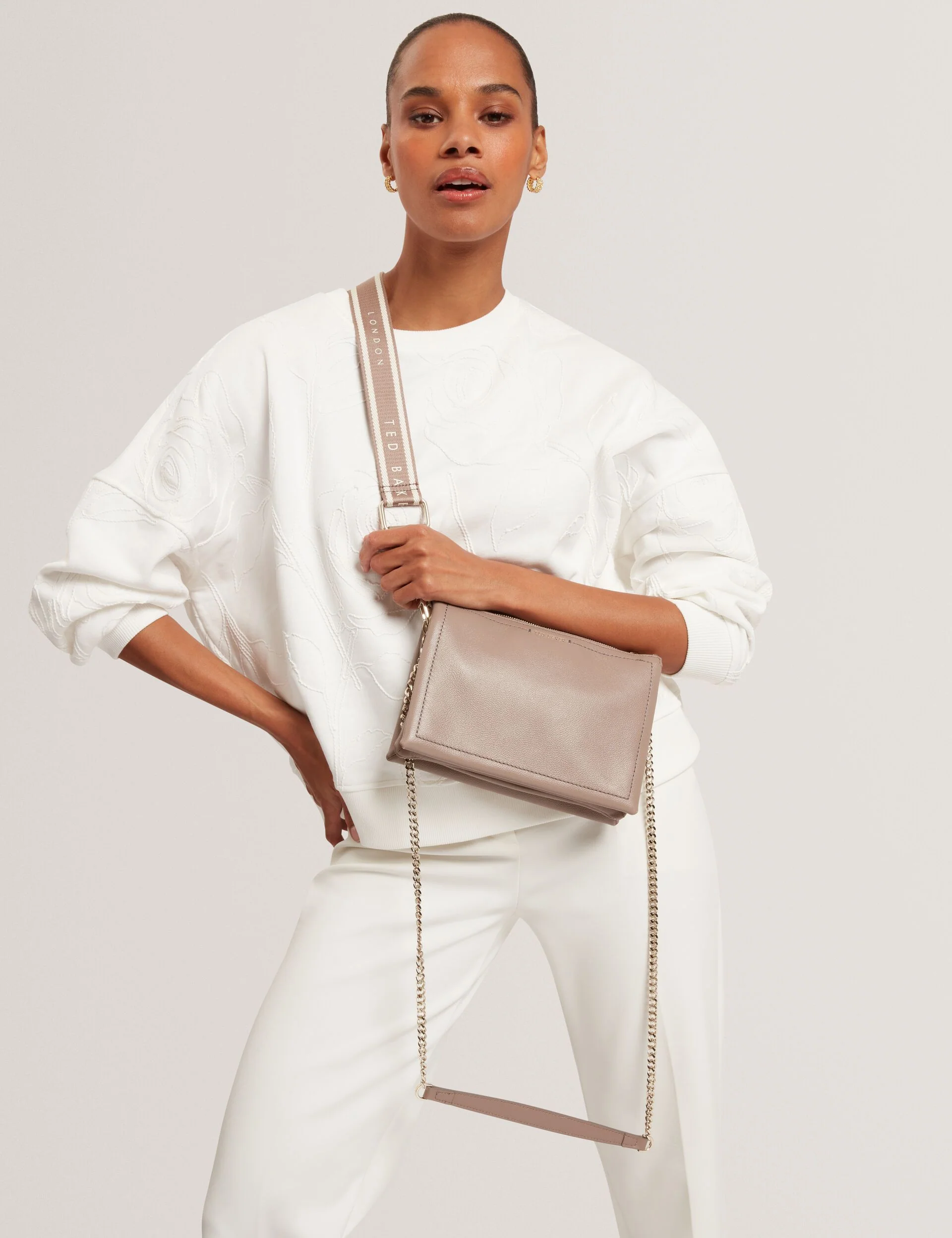 LARINDA | TAUPE