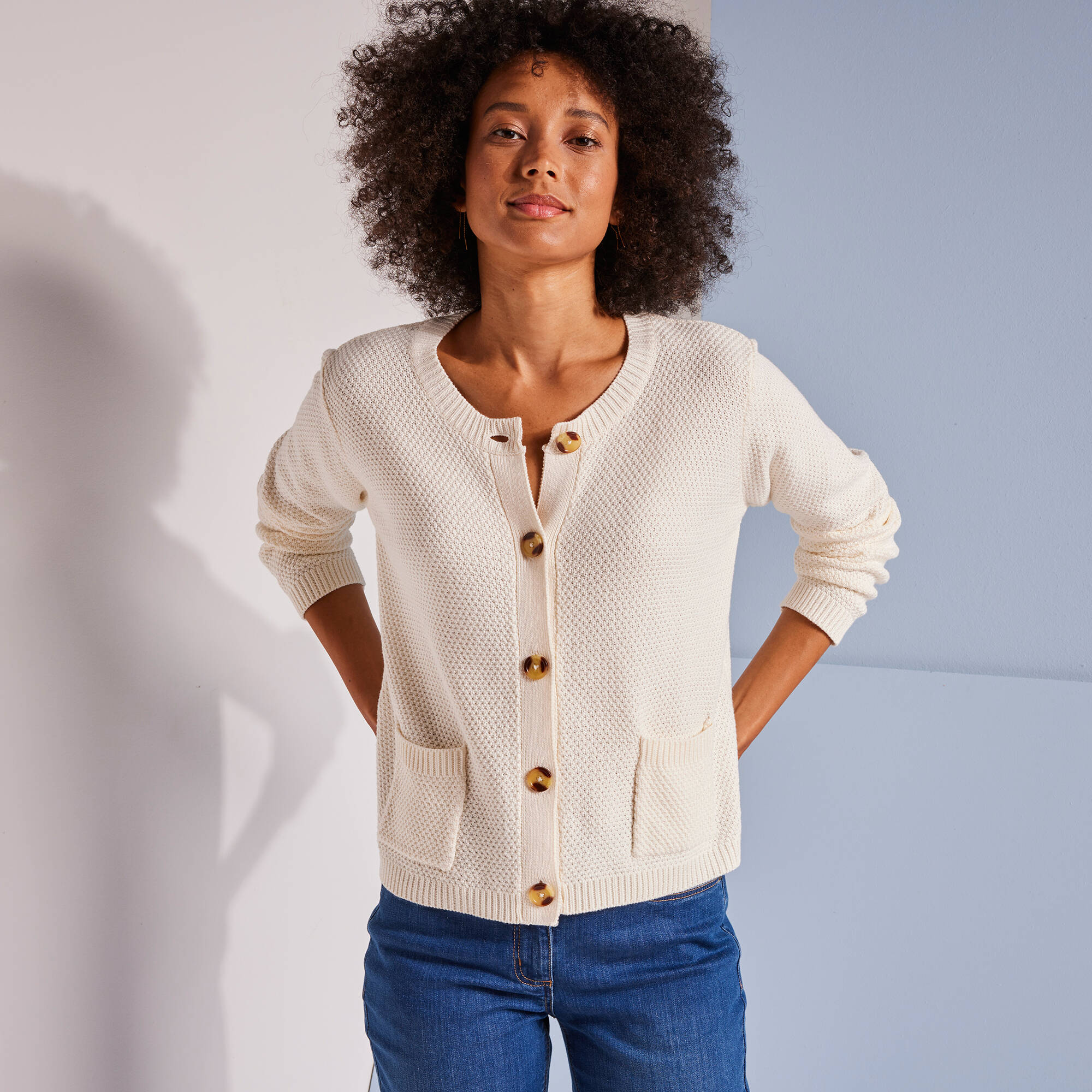Gilet paletot maille fantaisie, boutons effet corne