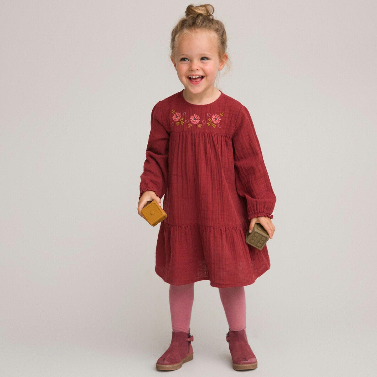 Robe brodée à manches longues, gaze de coton