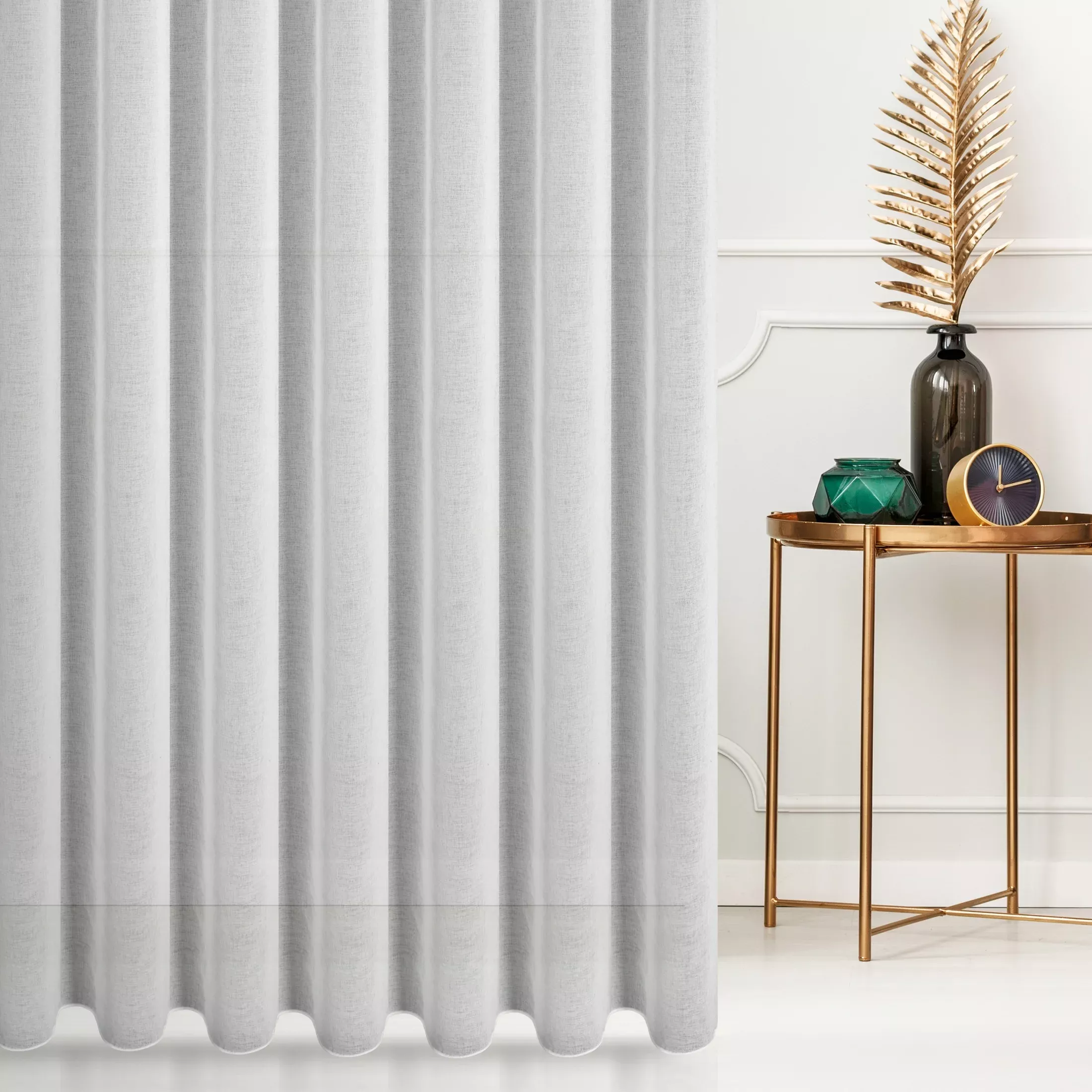 Firana szyta na taśmie 5 cm biała z gładkiej, solidnej tkaniny