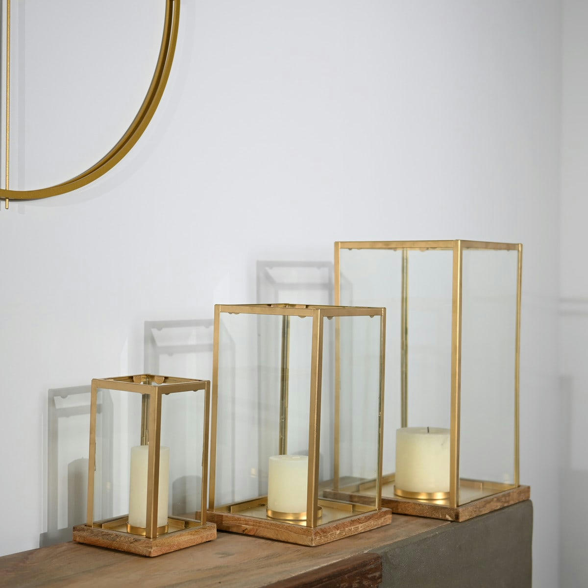 KANDAVA GOLD - Photophore métal socle en bois 22x40 cm