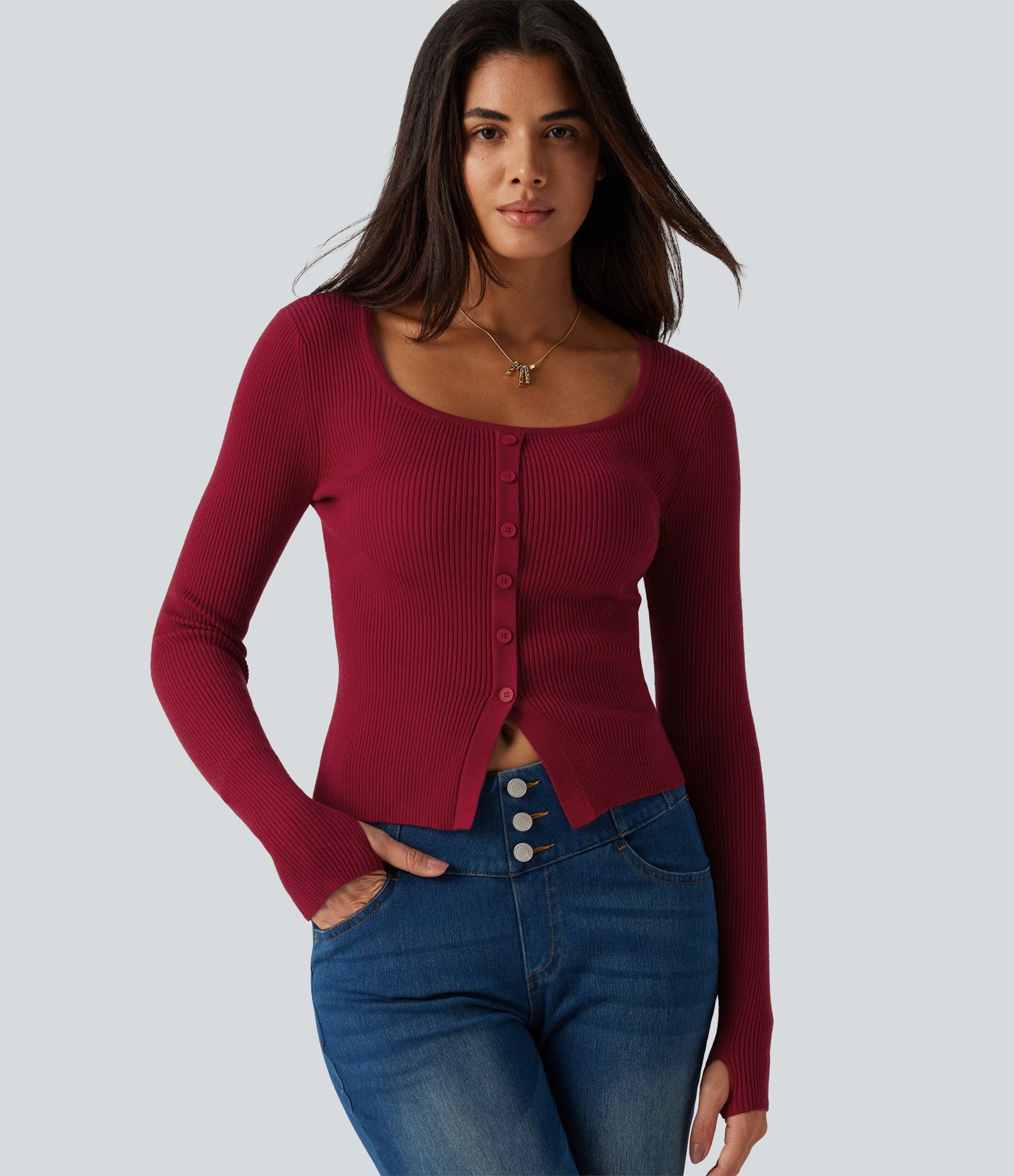 Pull à encolure carrée, manches longues et passe-pouces