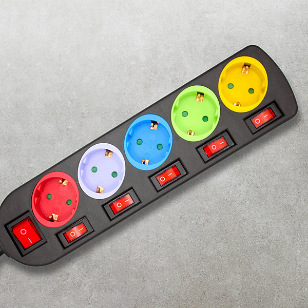 Multiprise FISHTEC Schuko - 5 Prises Couleurs