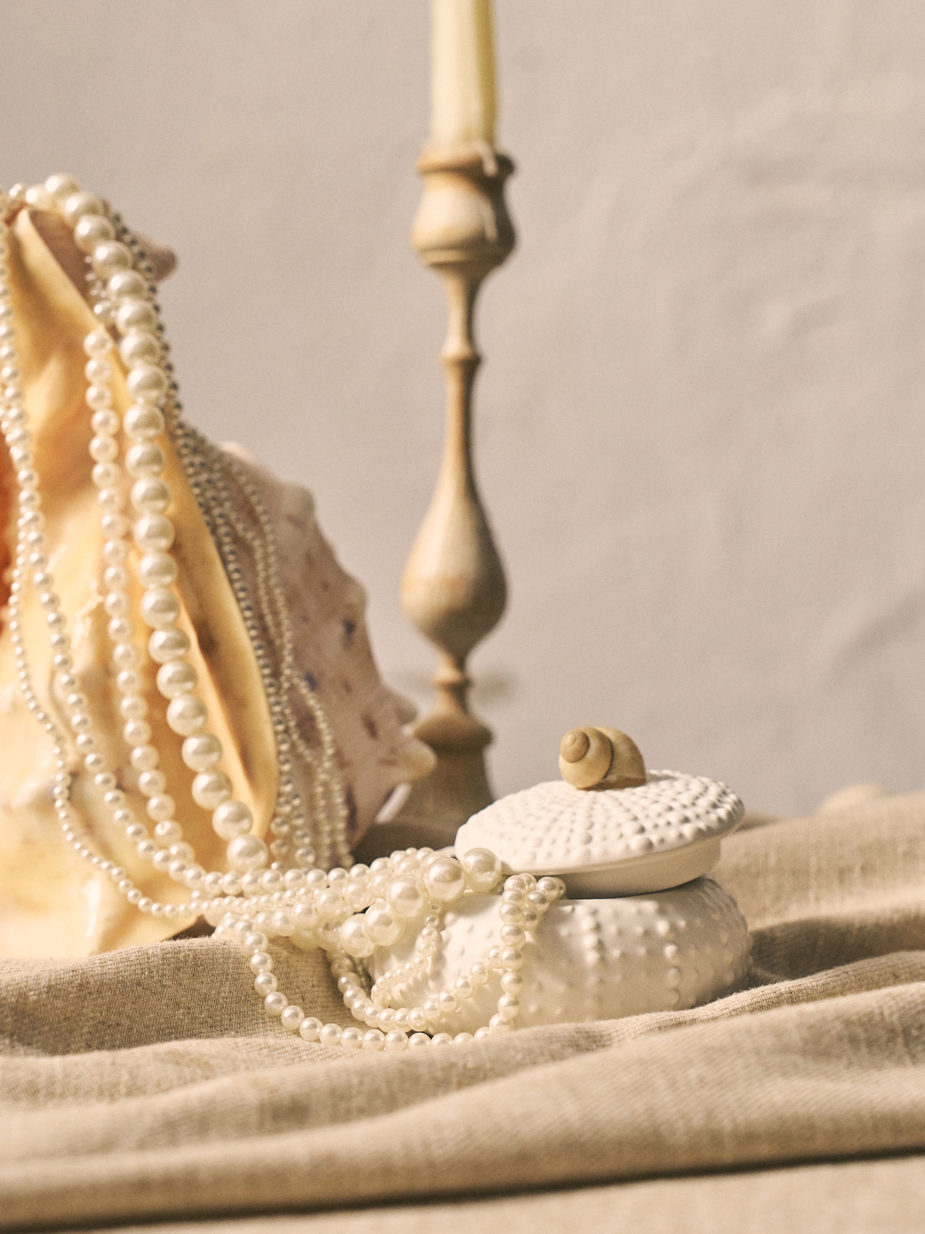 Ceramiczne pudełko do przechowywania z pokrywką