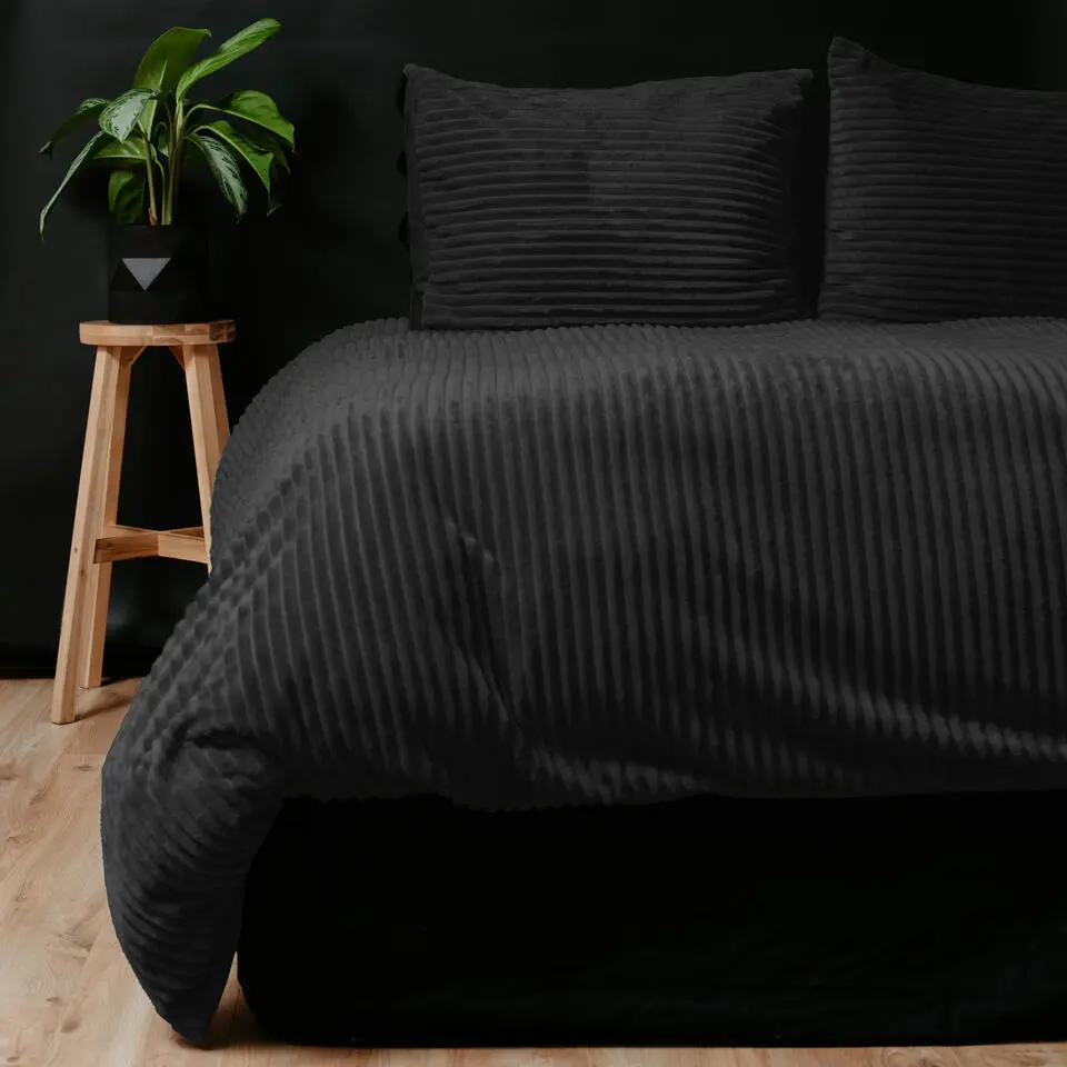 Dekbedovertrek Teddy Rib 240x220 �?Fluweelzacht & Knus Design - Zwart