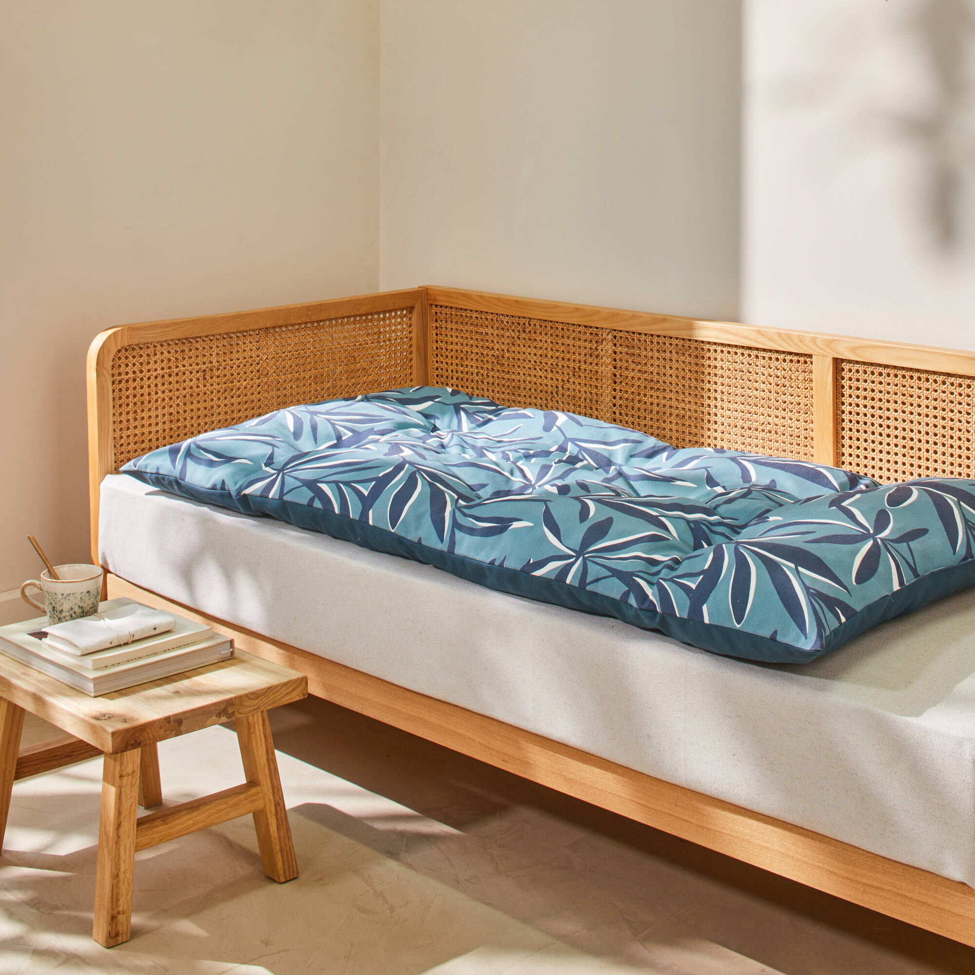 Long coussin de sol imprimé feuillage