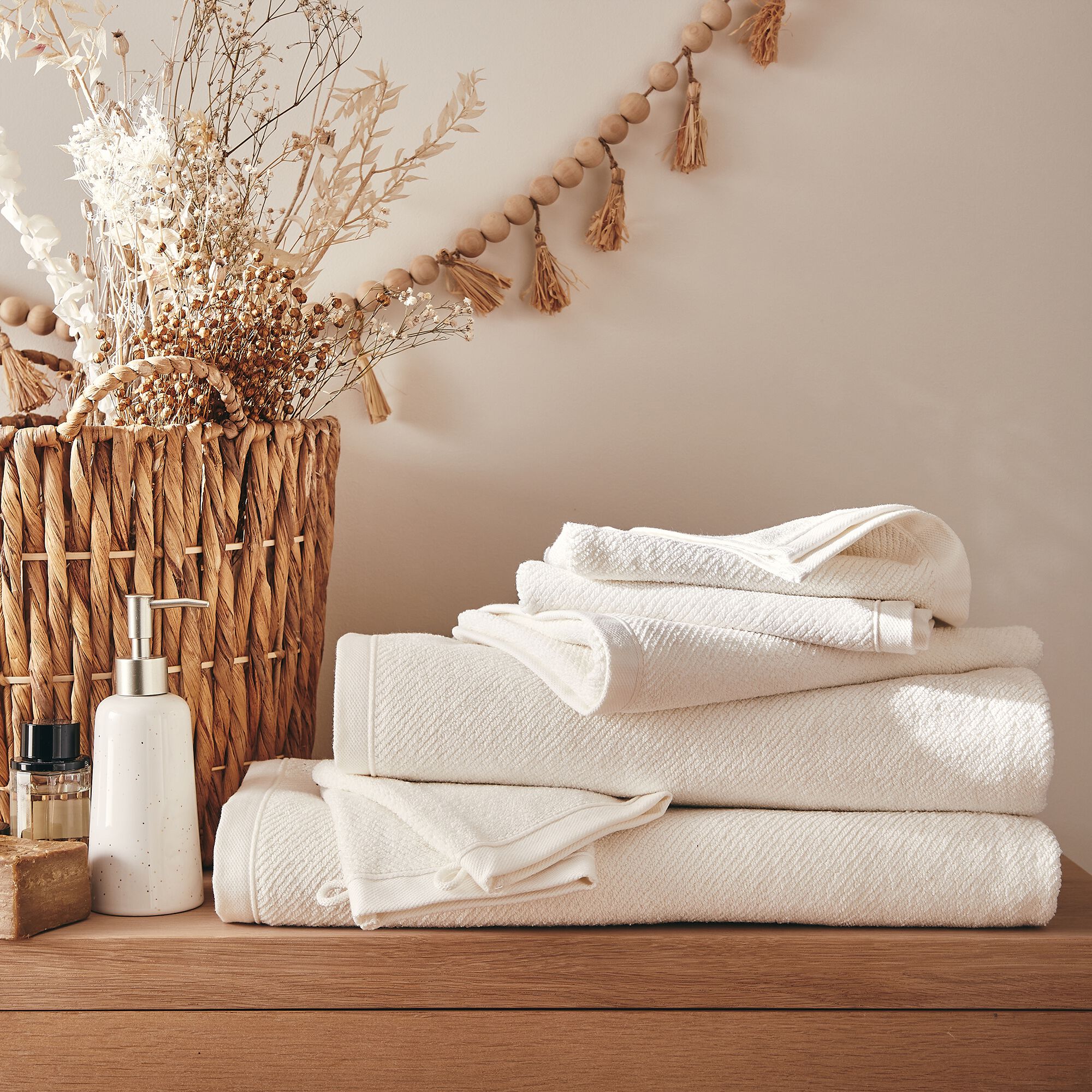 COLINE - Serviette de toilette en bouclettes de coton bio - blanc ventoux 50x90cm