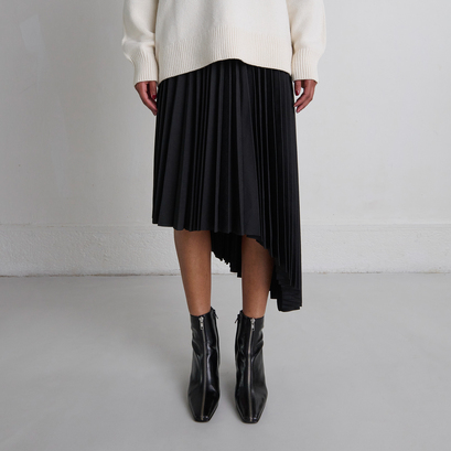 Bottines à talons et fermetures éclairs ...en cuir noir | DANZA