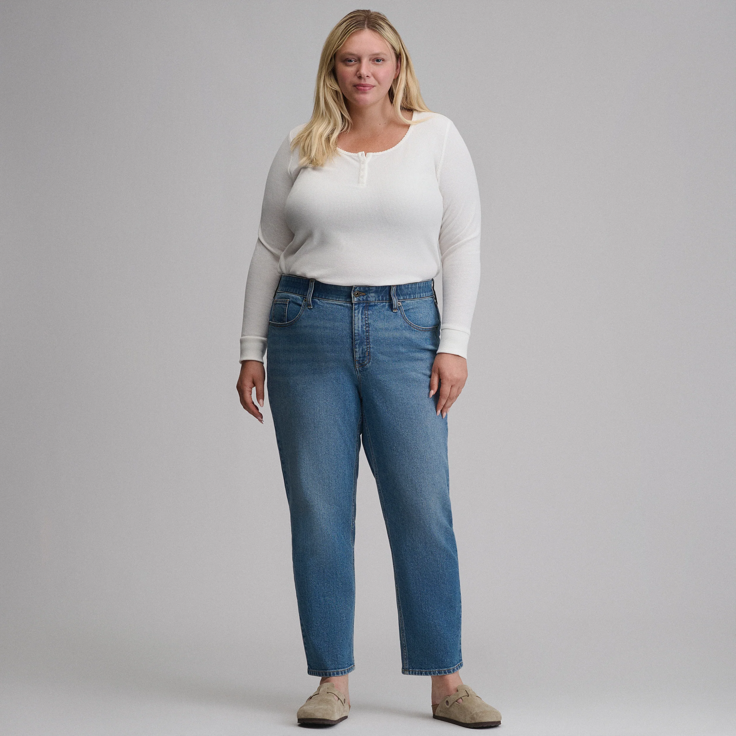Women's Iconic Perfect Straight Jean