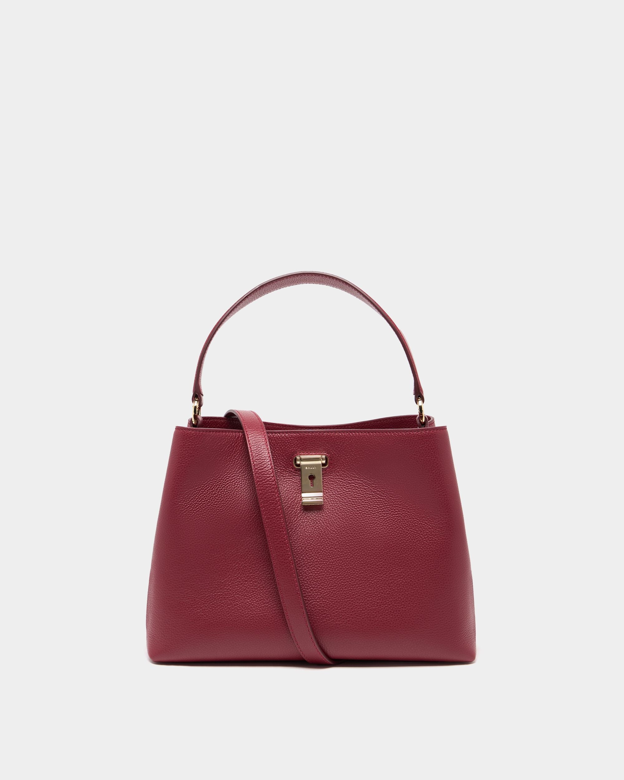 Henkeltasche Lock Me aus genarbtem Leder in Ruby Red