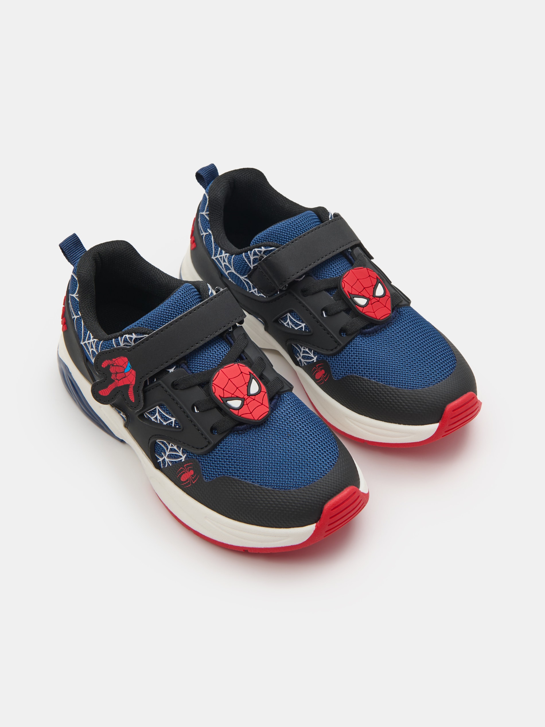 Sneakersy ze świecącą podeszwą LED i aplikacją 3D Spider-Man
