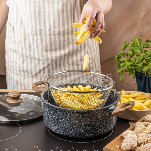 Garnek do smażenia frytek 24 cm 4 L z koszykiem i pokrywką KINGHOFF