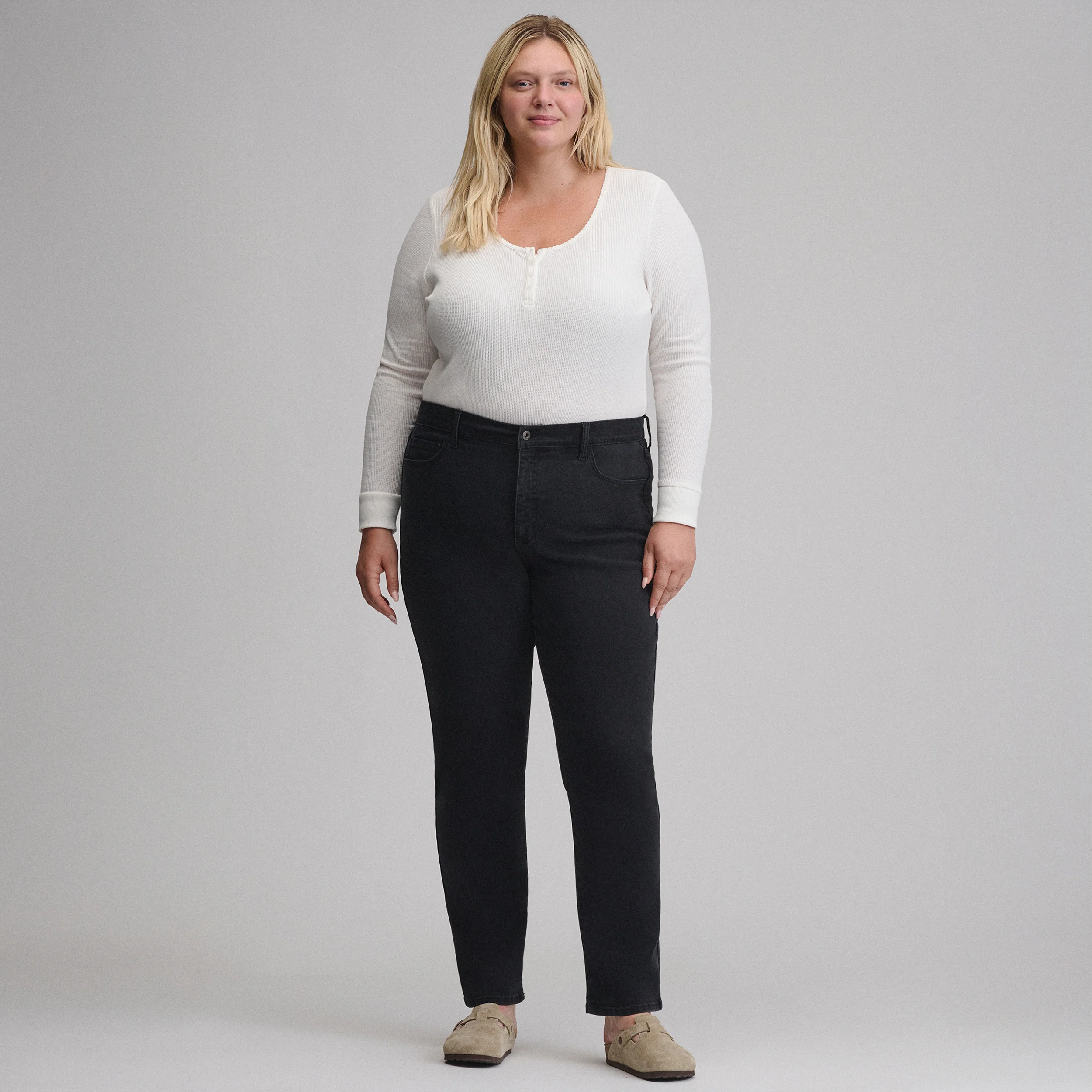 Women's Venture Stretch High-Rise Straight Leg Jeans