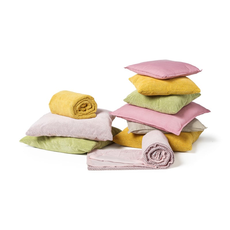 Sierkussen blokje - okergeel - 60x60 cm