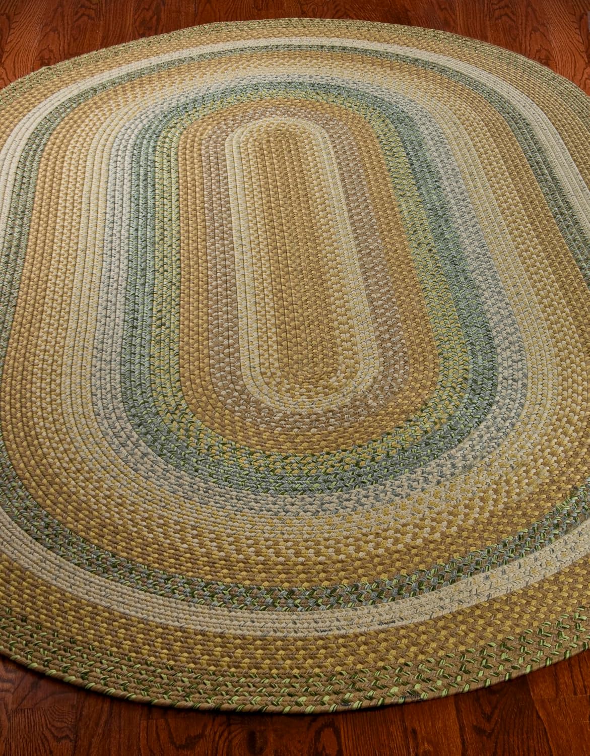 SAFAVIEH Washable Rug Outdoor Braided Collection - 8' x 10' Oval, Tan & Multi, Handmade & Reversible, Non-Shedding & Easy to Clean, Ideal for Patio, Backyard, Mudroom (BRD314A)
