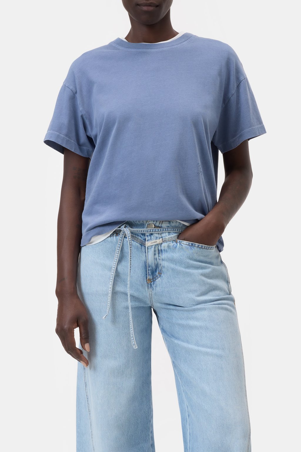 T-Shirt mit Schlitz aus hochwertiger Bio-Baumwolle