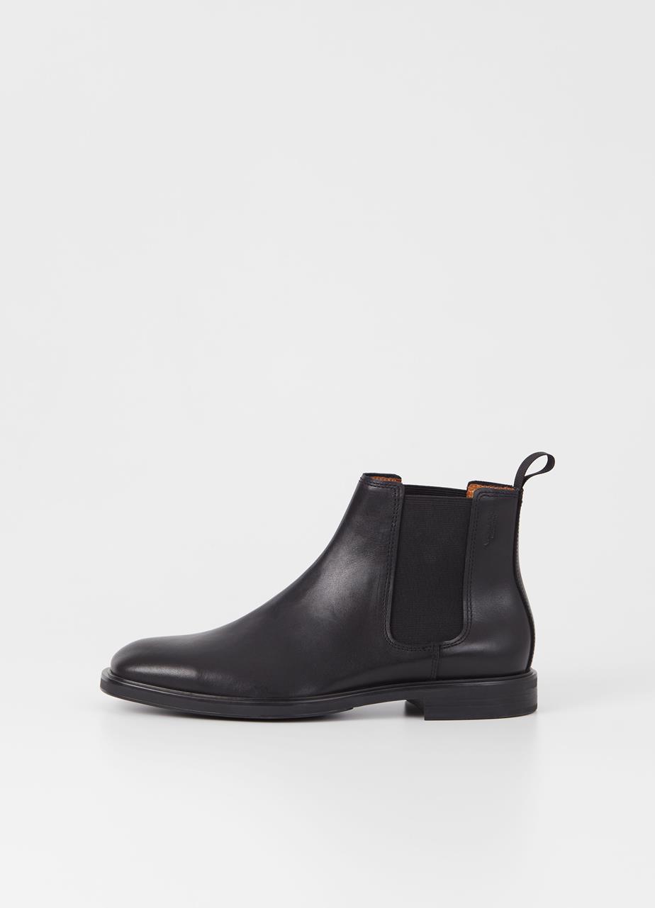 Andrew Boots