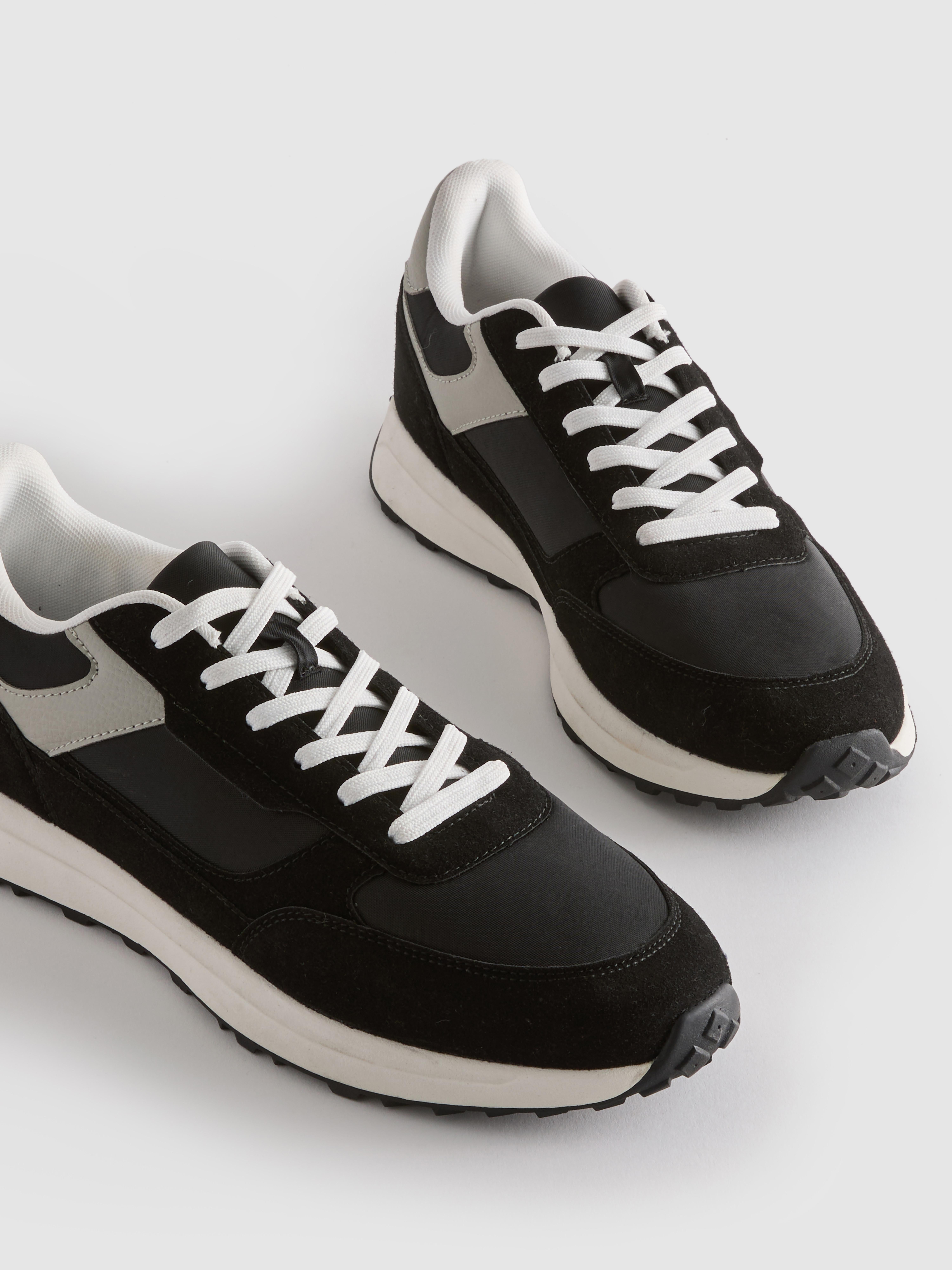 Low-Top Color Block Sneakers