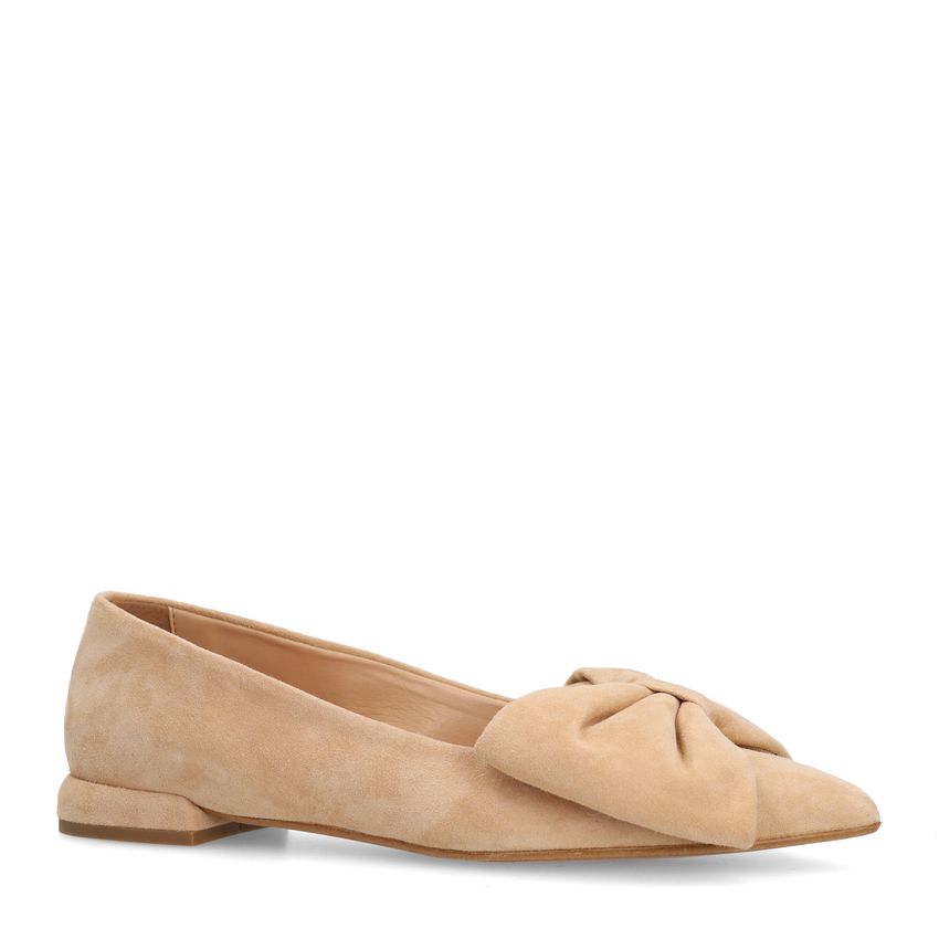 Manfield Beige suède loafers met strik