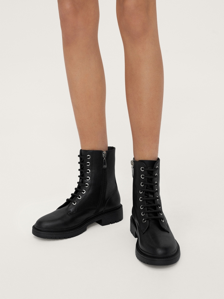 Warm black flat ankle boots for women with zipper and lacing