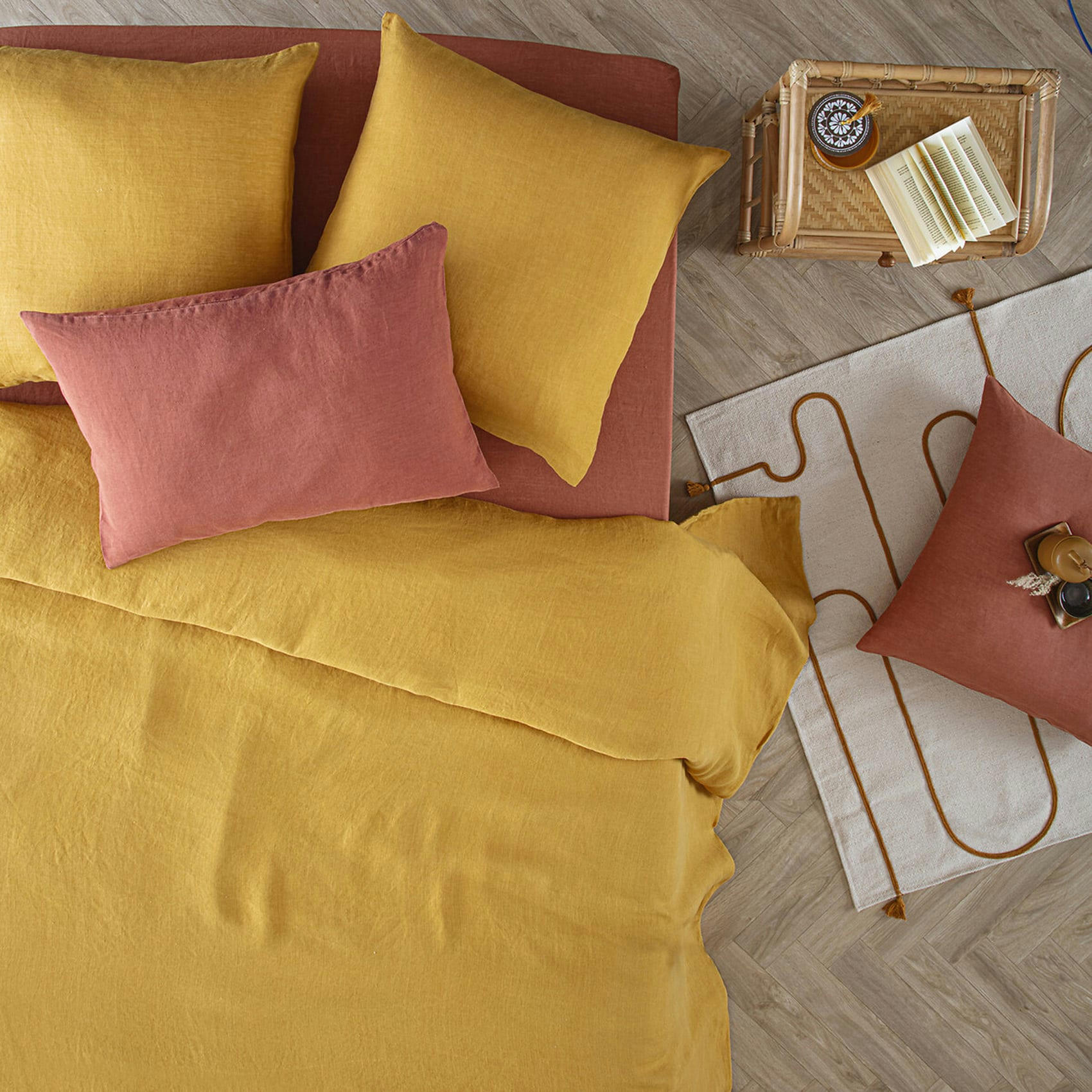 - Housse de couette en 100% lin jaune ocre 240x220 cm