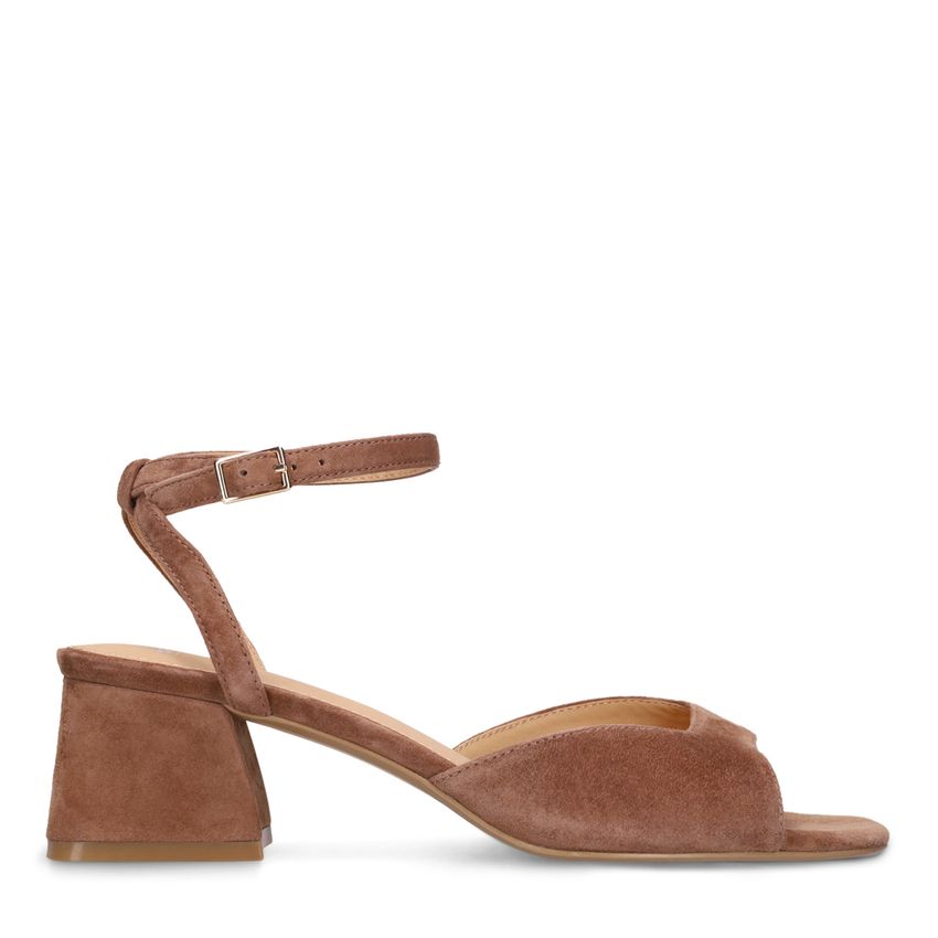 Manfield Bruine suède sandalen met hak