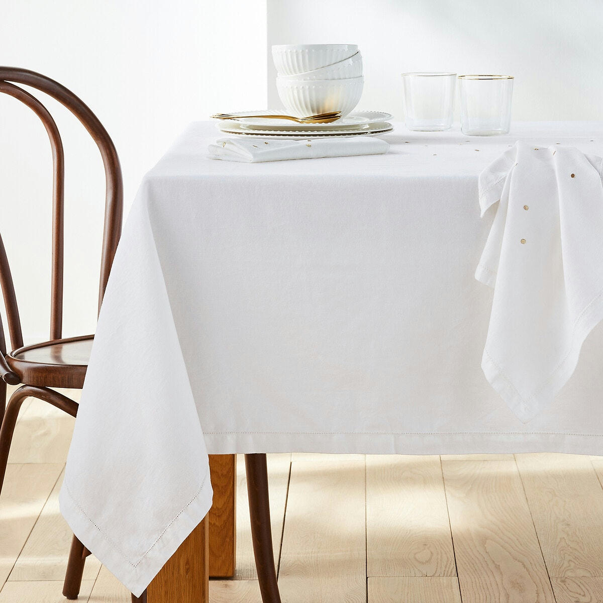 Nappe brodée en métis coton/lin, Doris