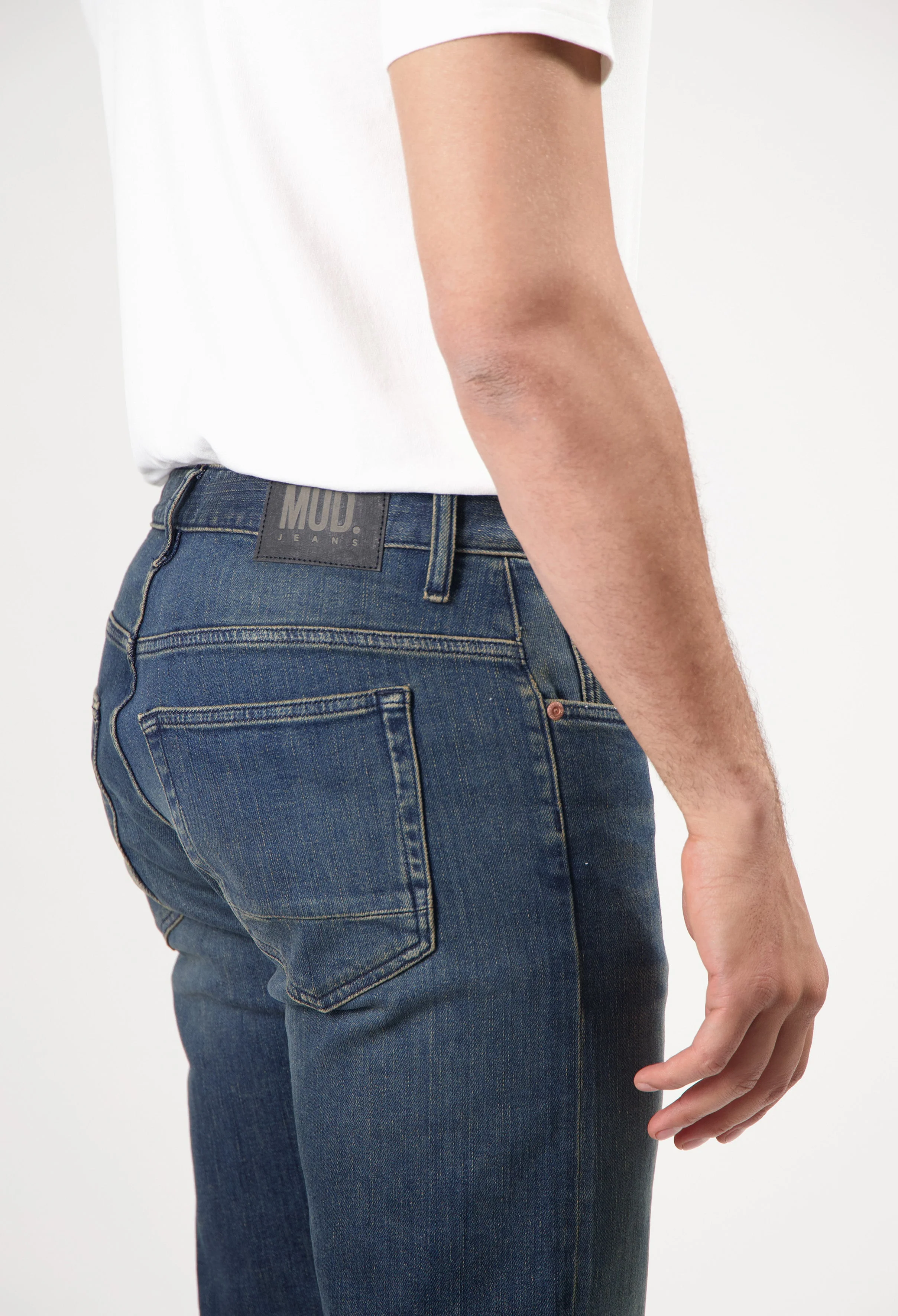 Hank Mid Tapered Selvedge - Earth Blue