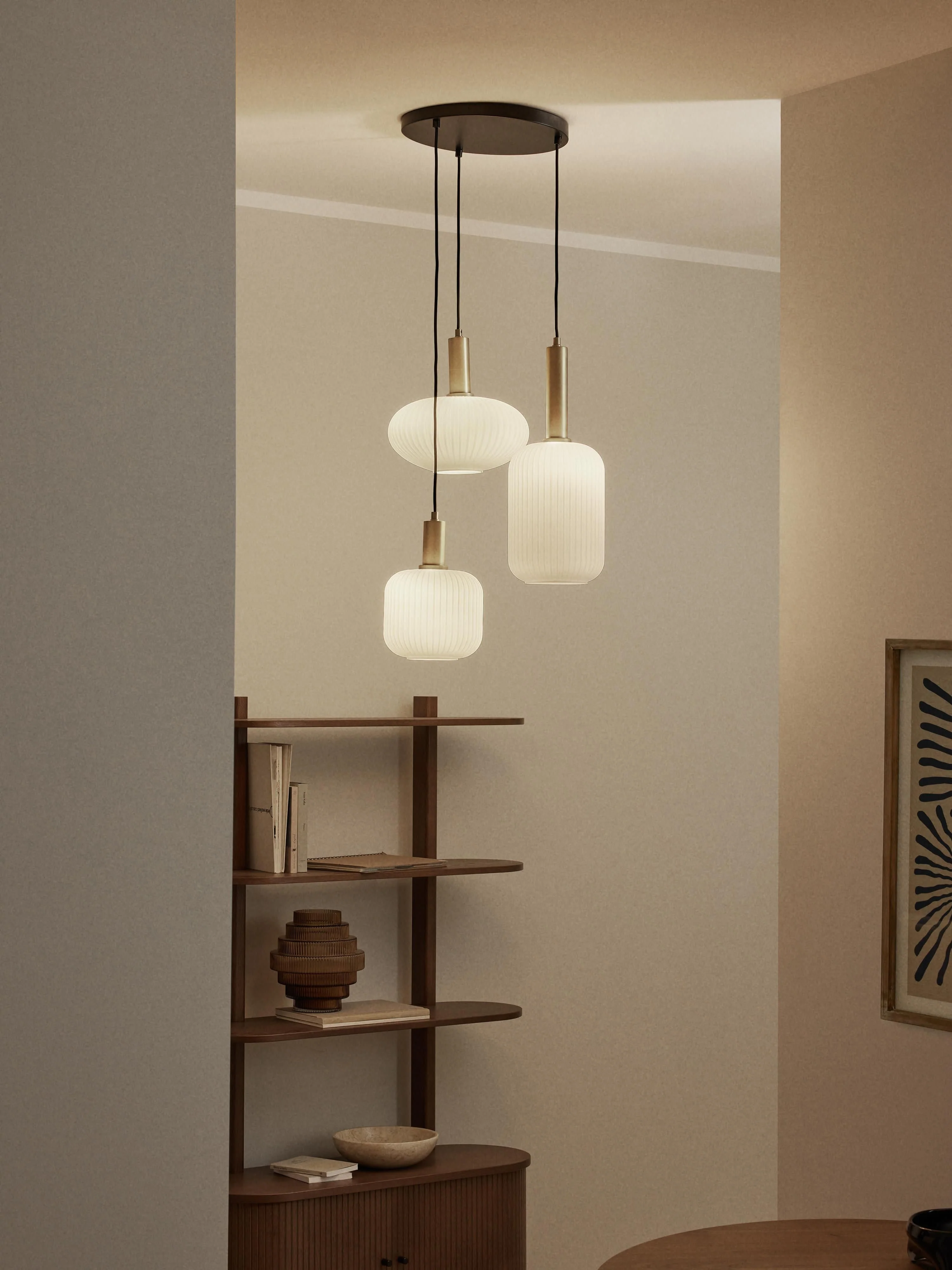 Cluster-Pendelleuchte Candela aus Opalglas