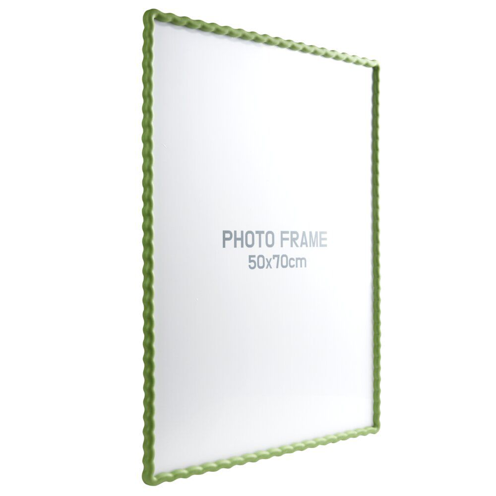 Cadre photo bord vague plastique coloré 54x74cm pour photo 50x70cm (3 modèles)