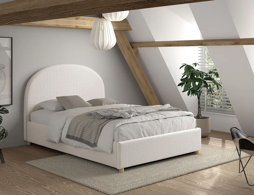 Bett Moon