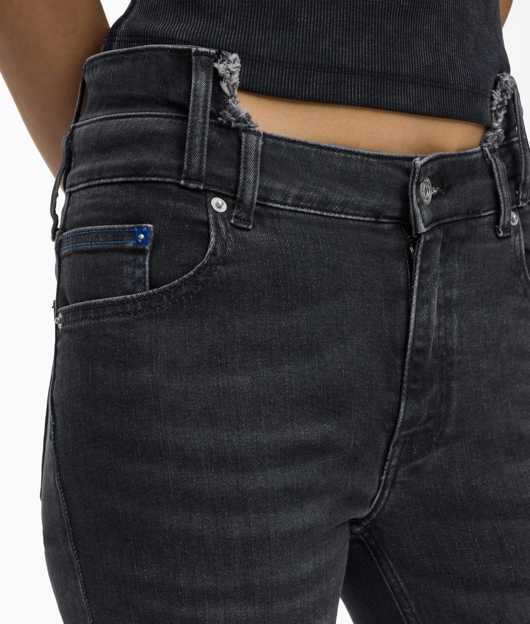 Jeans skinny taille haute avec découpe à la taille