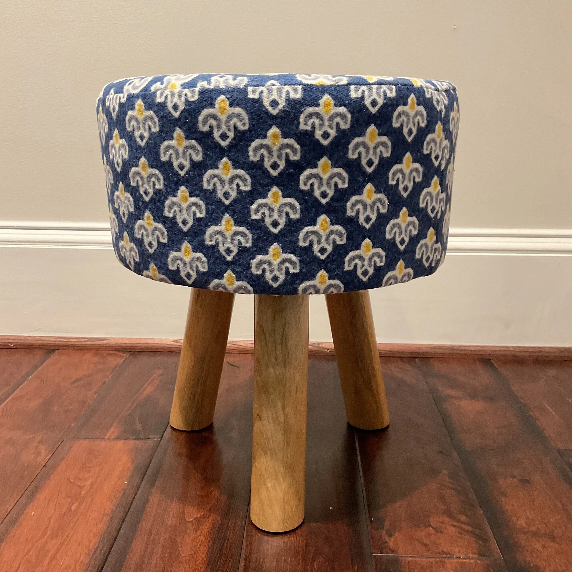 HERAT ORIENTAL Wooden Round Upholstered Cloth Stool