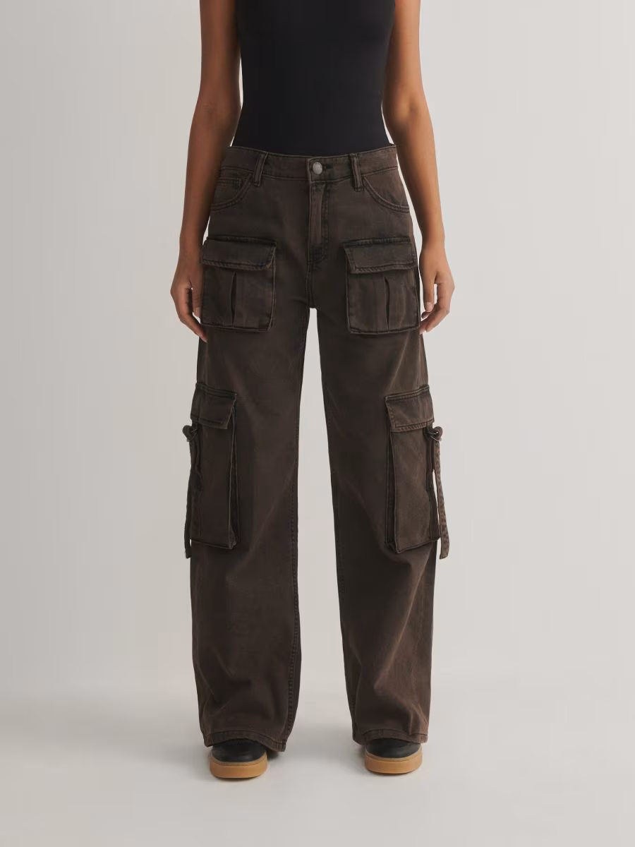 Jeans With Cargo Pockets