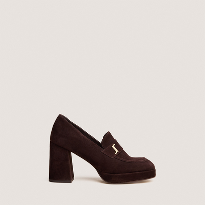Mocassins à talons et monogrammesen velours marron foncé | VIOLON