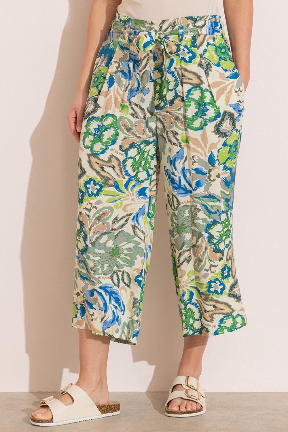 Klass. Floral Printed Wide Leg Cropped Trousers