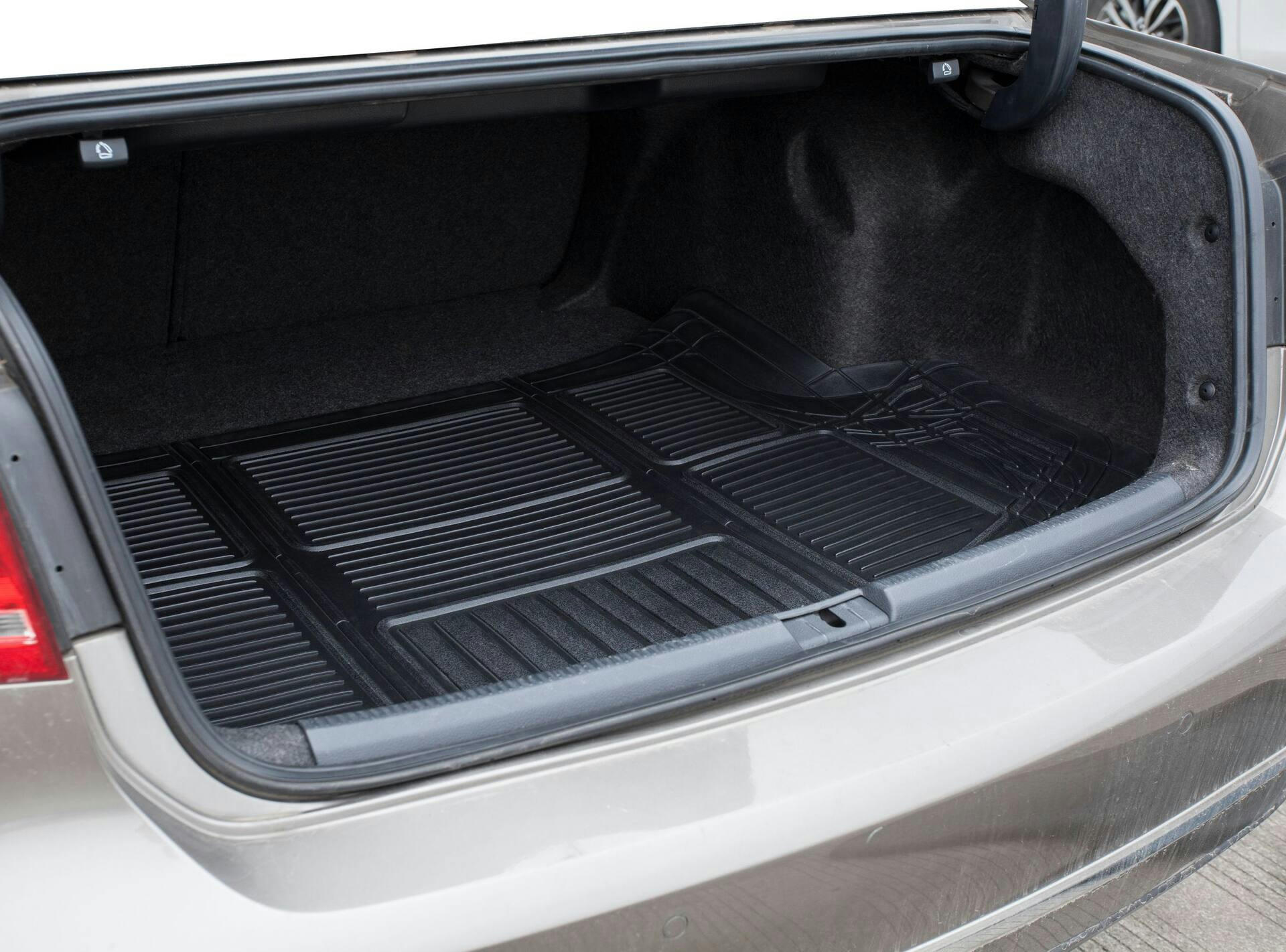 MotoMaster Heavy Duty Multi-Use Cargo Trunk Mat, Black