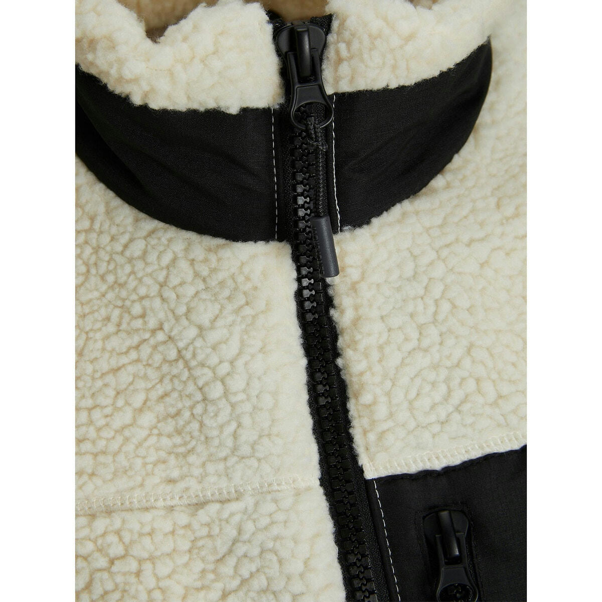 Blouson polaire sans manches zippé