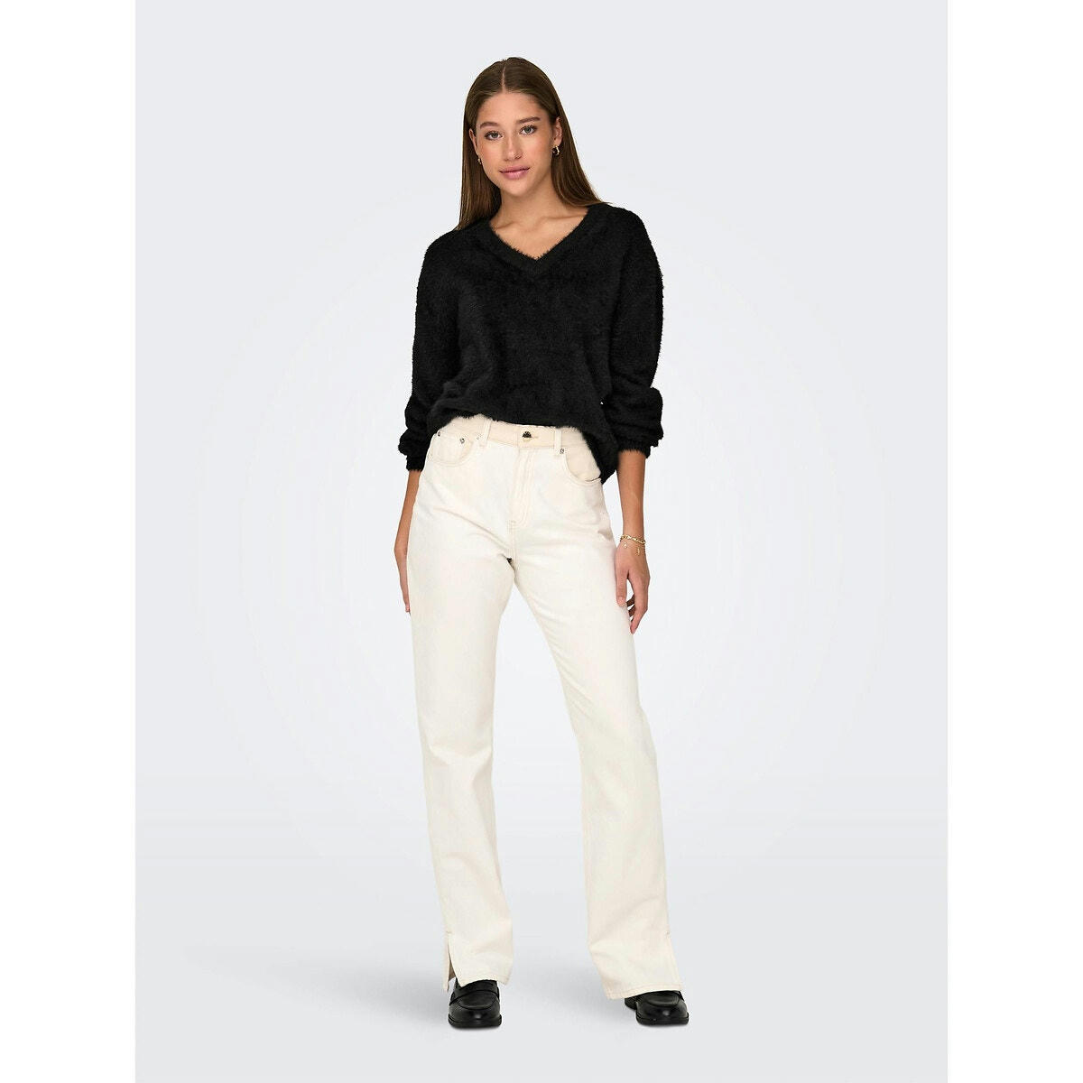 Pull col V en maille poilue