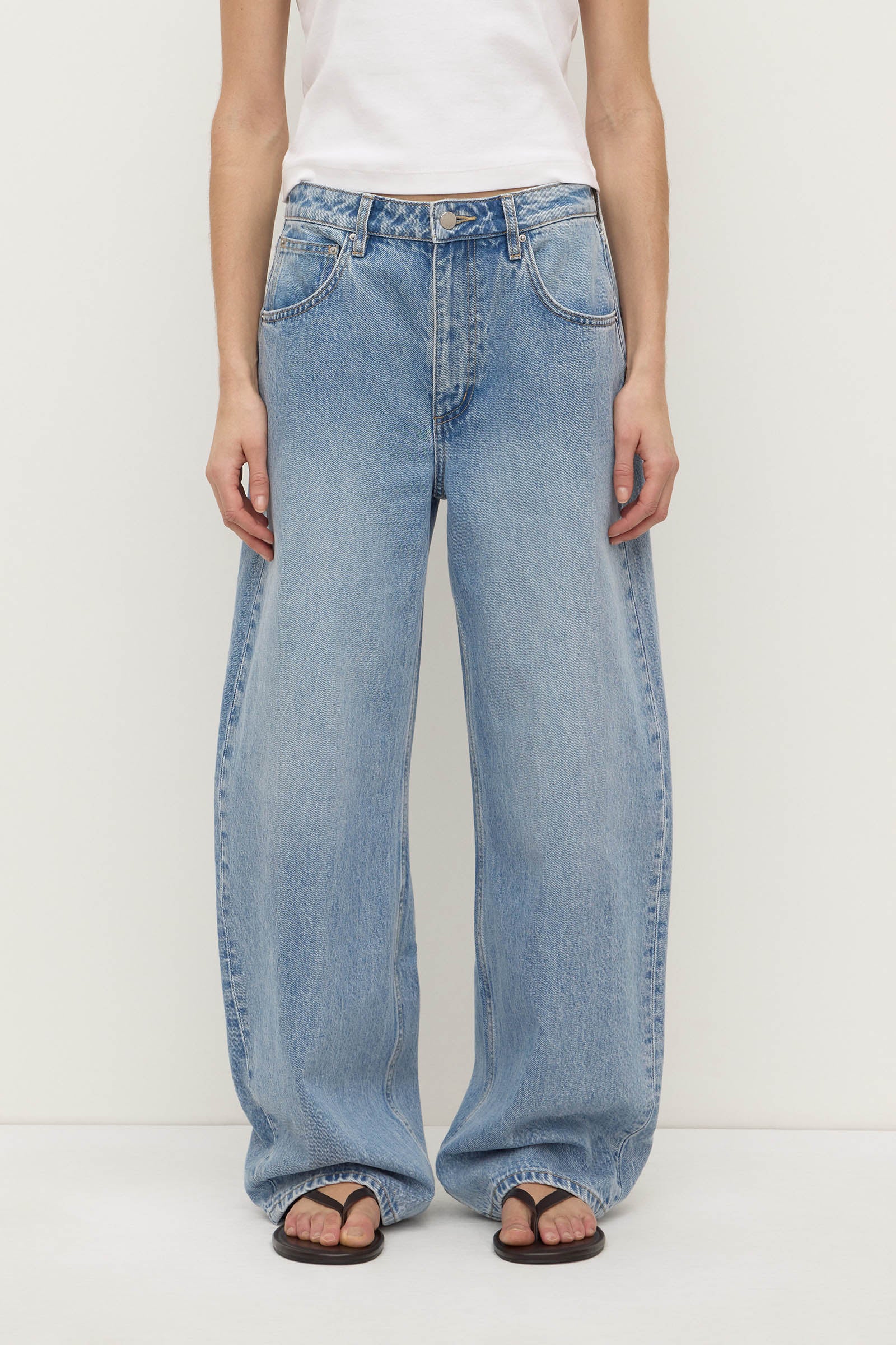 Low Curve Mid Rise Jean