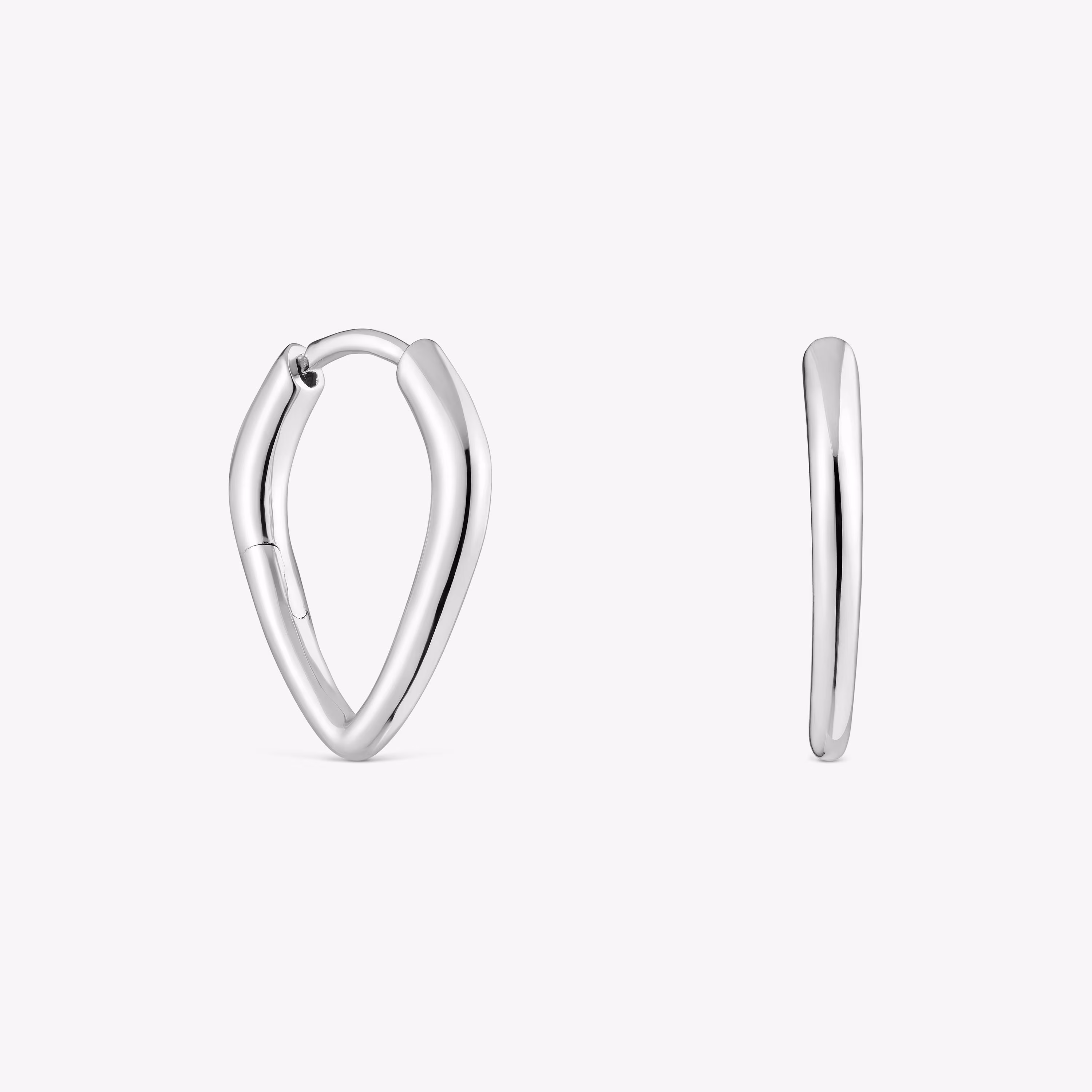 Pendientes de plata cortos con aro púa Basics