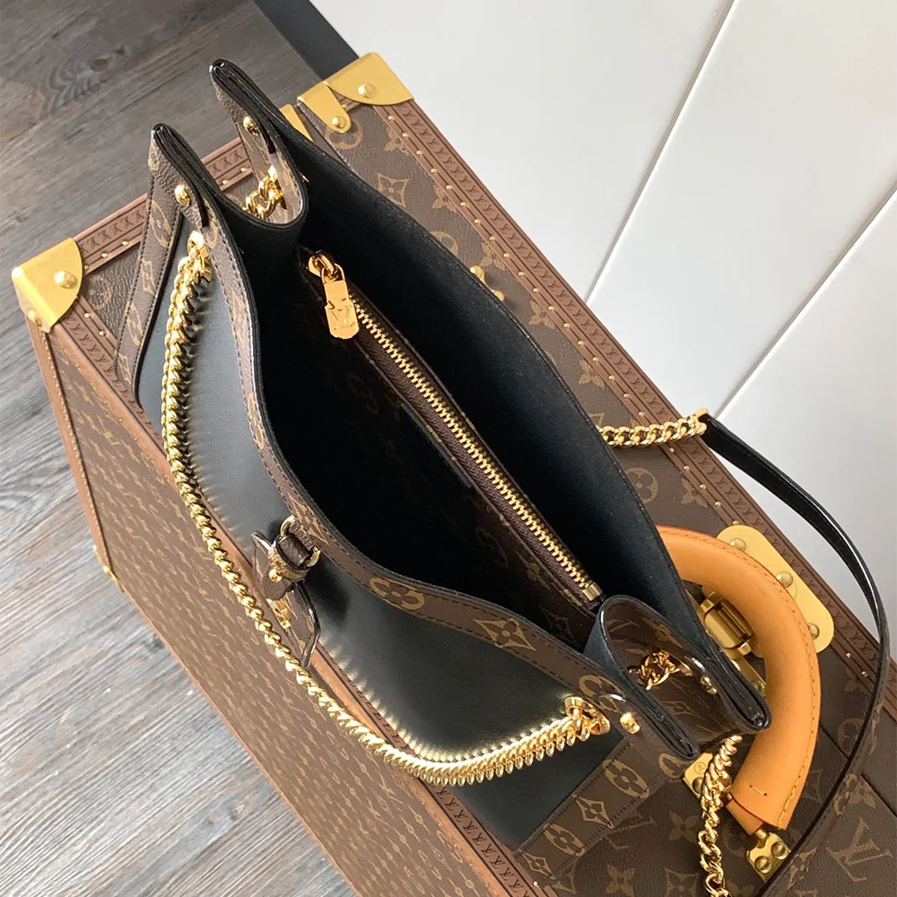Louis Vuitton Nova PM