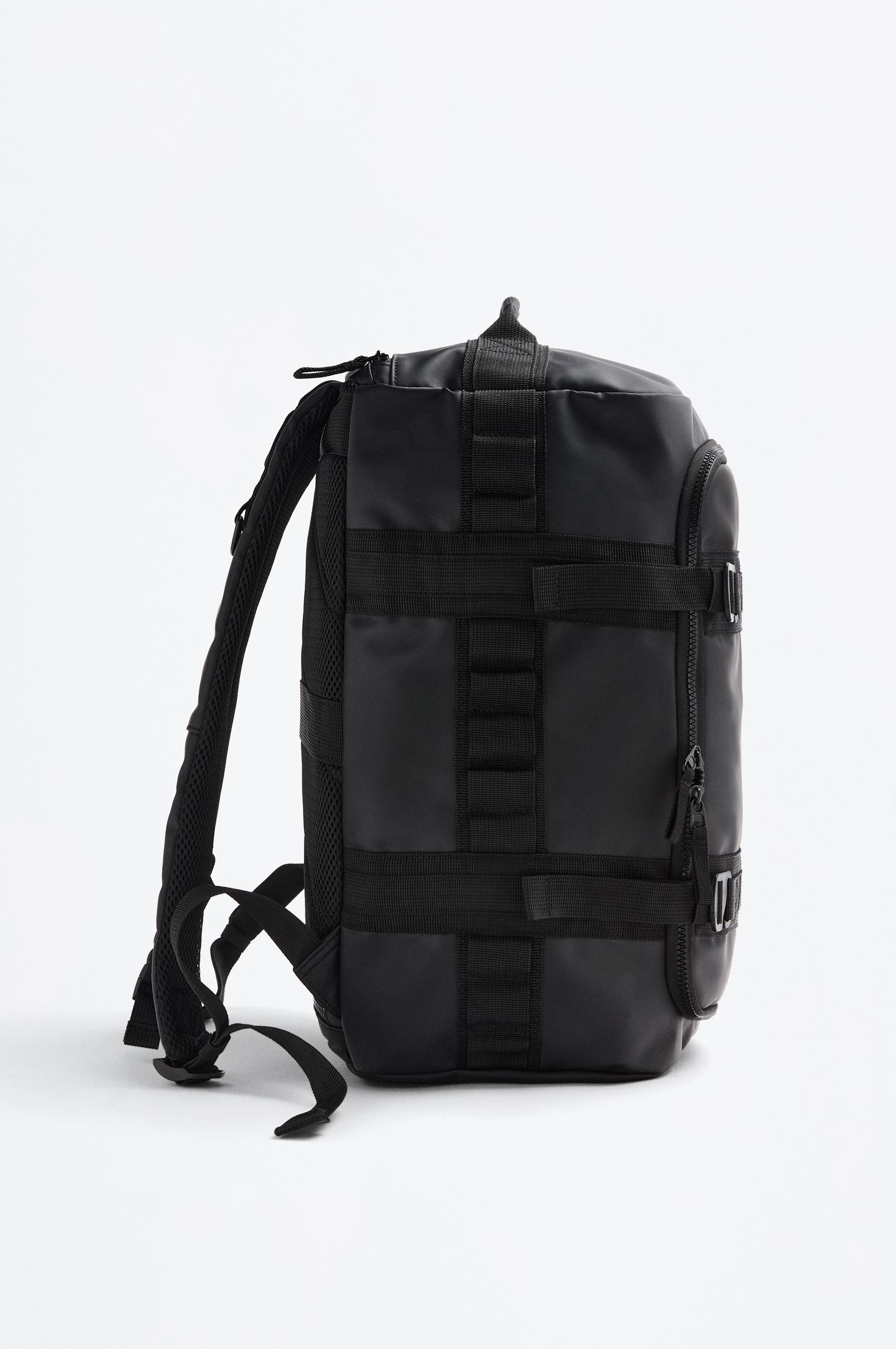 Mochila de viaje engomada