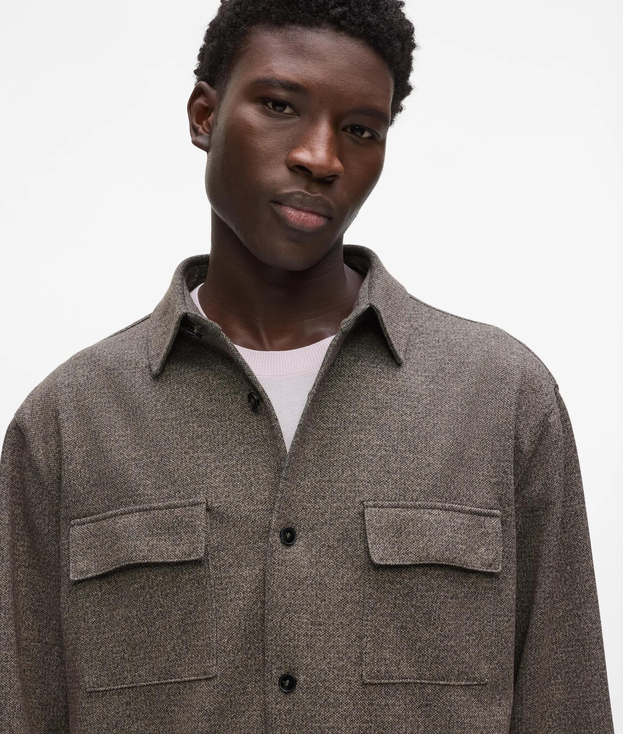 Chemise avec poches écusson