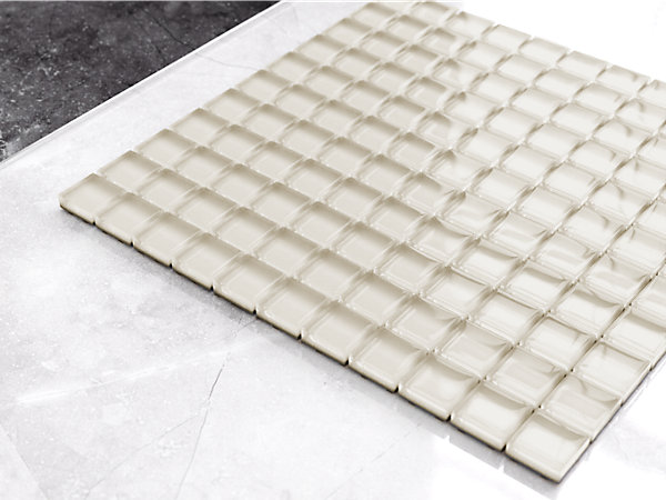 Mosaïque en verre sur filet pour salle de bain ou cuisine 30 cm x 30 cm - Condensed milk