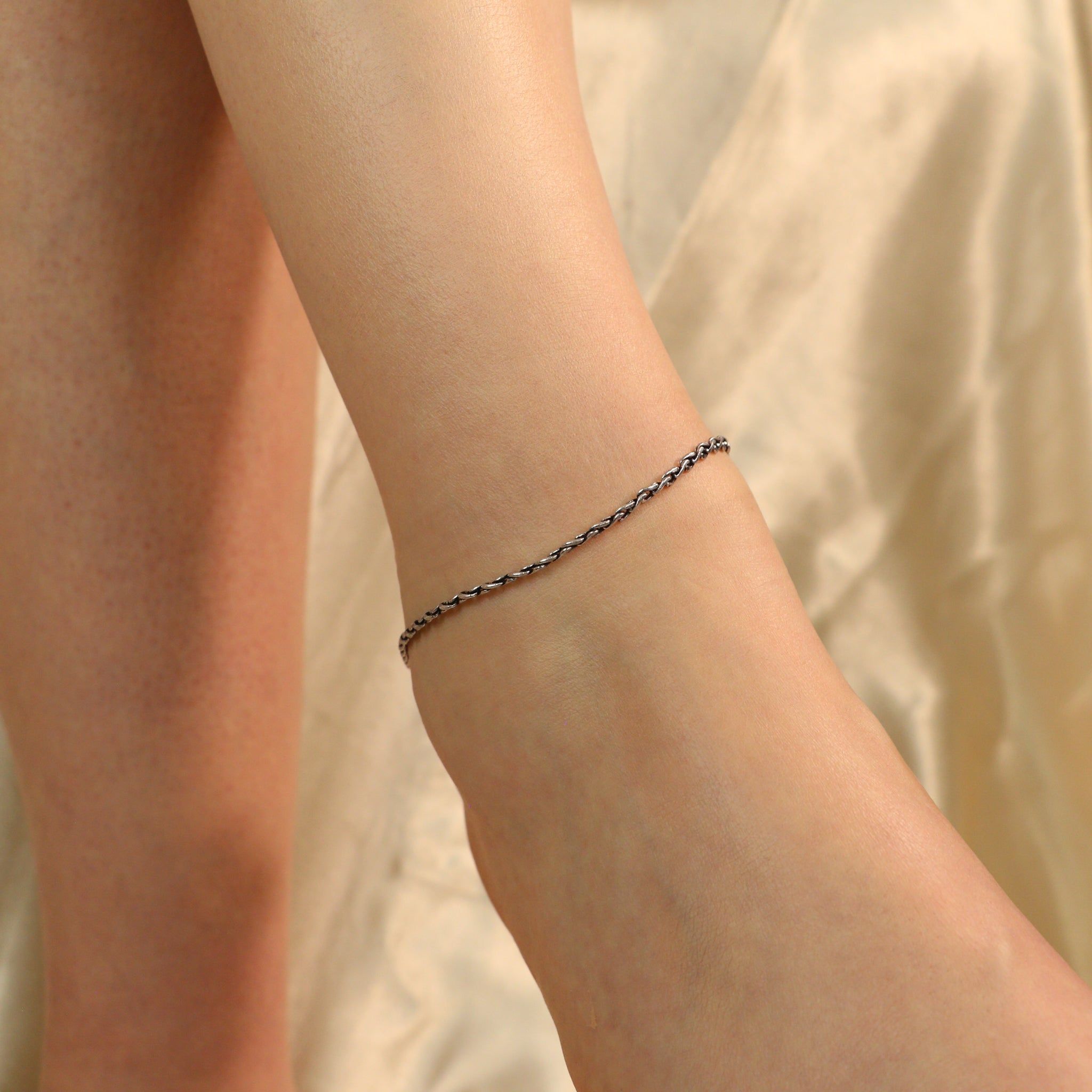 The Colourful Aura Oxidized Silver Plated Twisted Braid Payal Anklet 11-inch